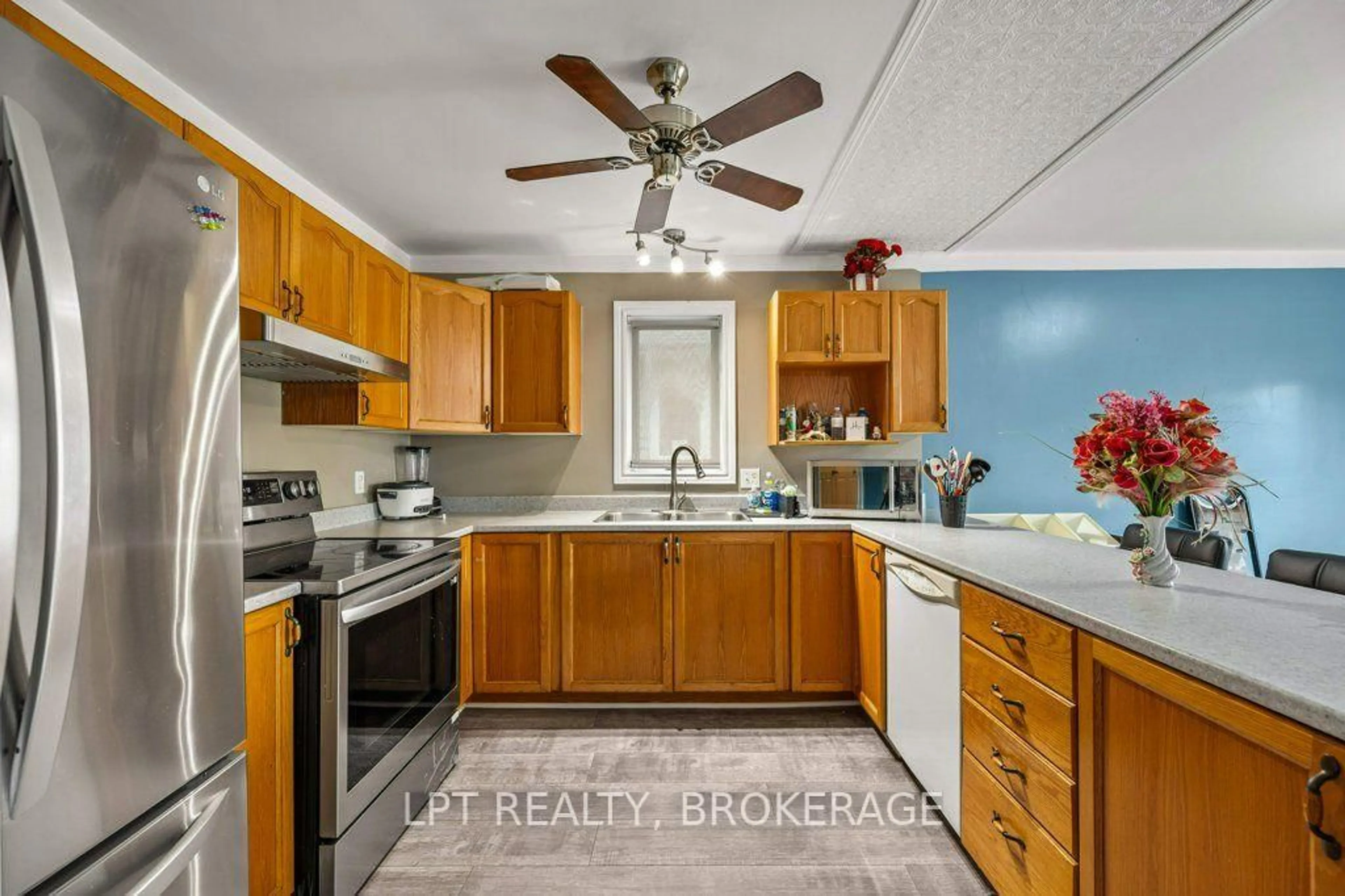 Standard kitchen, ceramic/tile floor for 8 Wilfred Cres, Kingston Ontario K7K 7G9