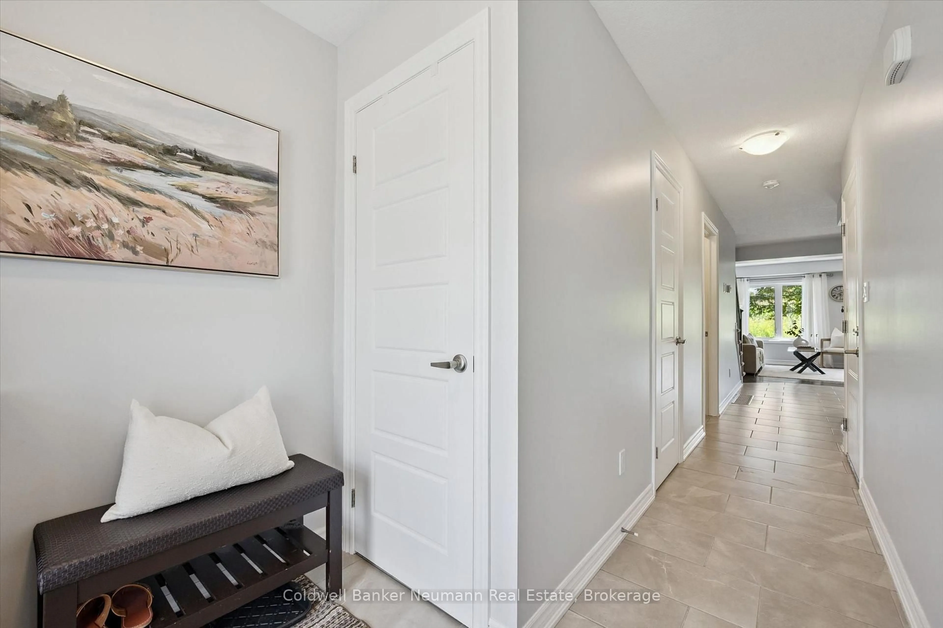 Indoor entryway for 91 Poppy Dr #3, Guelph Ontario N1L 0M6