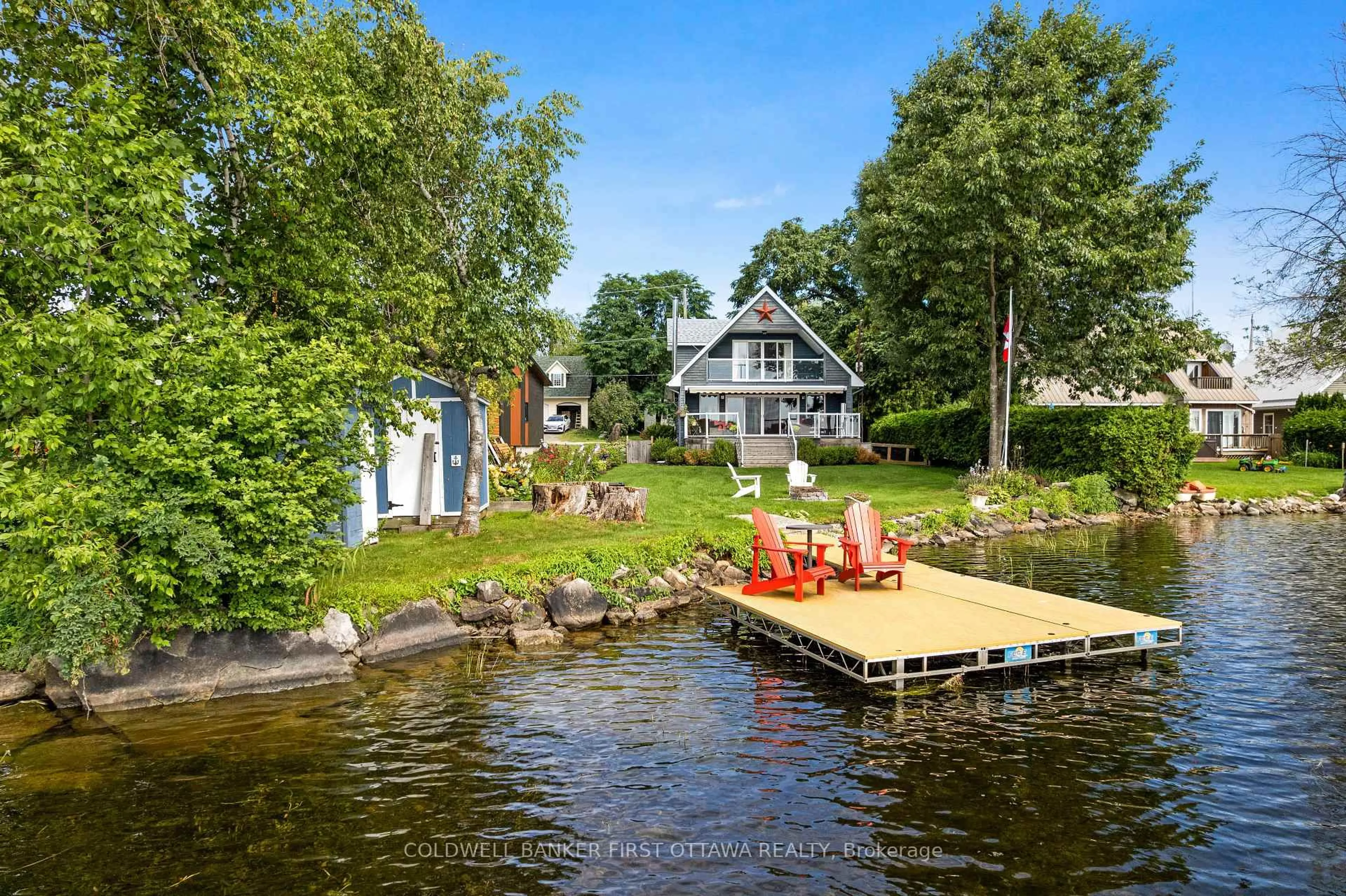 A pic from outside/outdoor area/front of a property/back of a property/a pic from drone, water/lake/river/ocean view for 173 Rideau St, Perth Ontario K7H 3C7