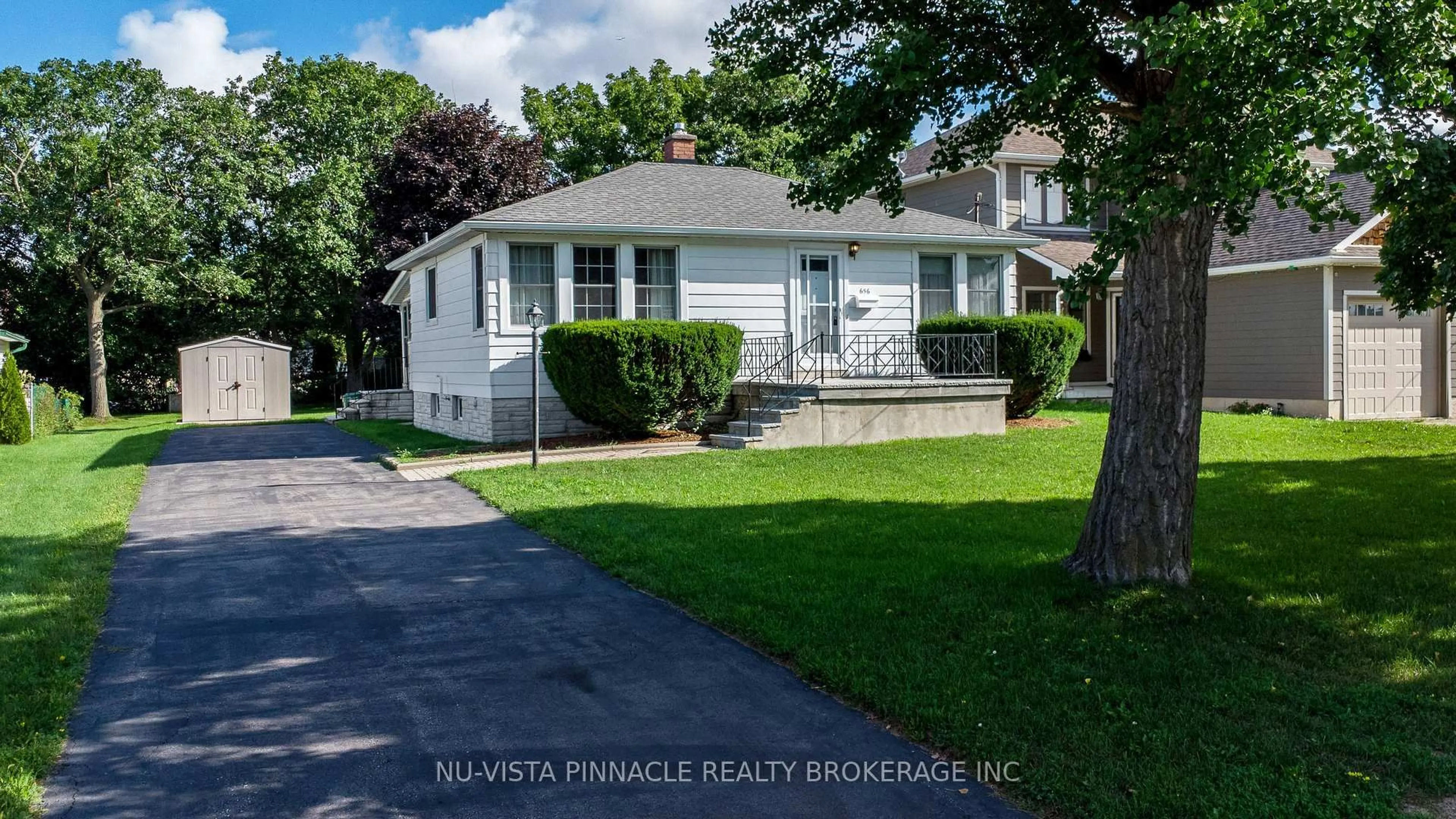 Home with vinyl exterior material, street for 656 Winblest Ave, London South Ontario N6C 3C5
