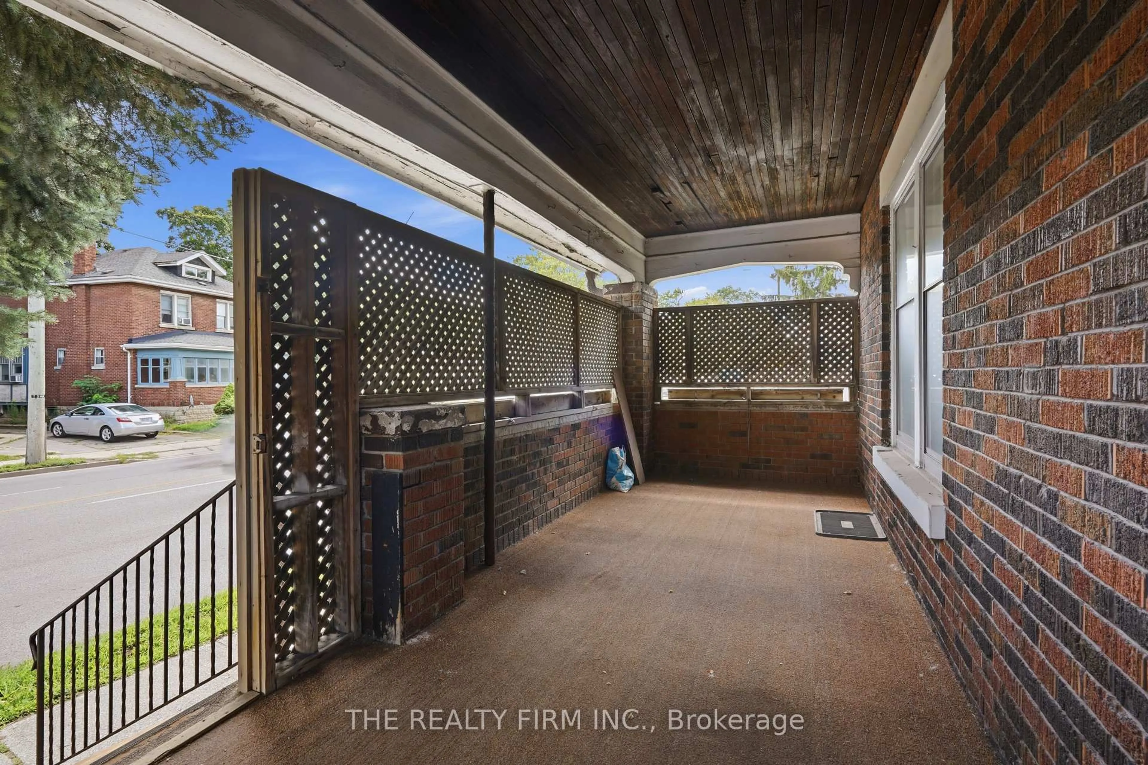 Patio, unknown for 35 Wharncliffe Rd, London South Ontario N6J 2J5