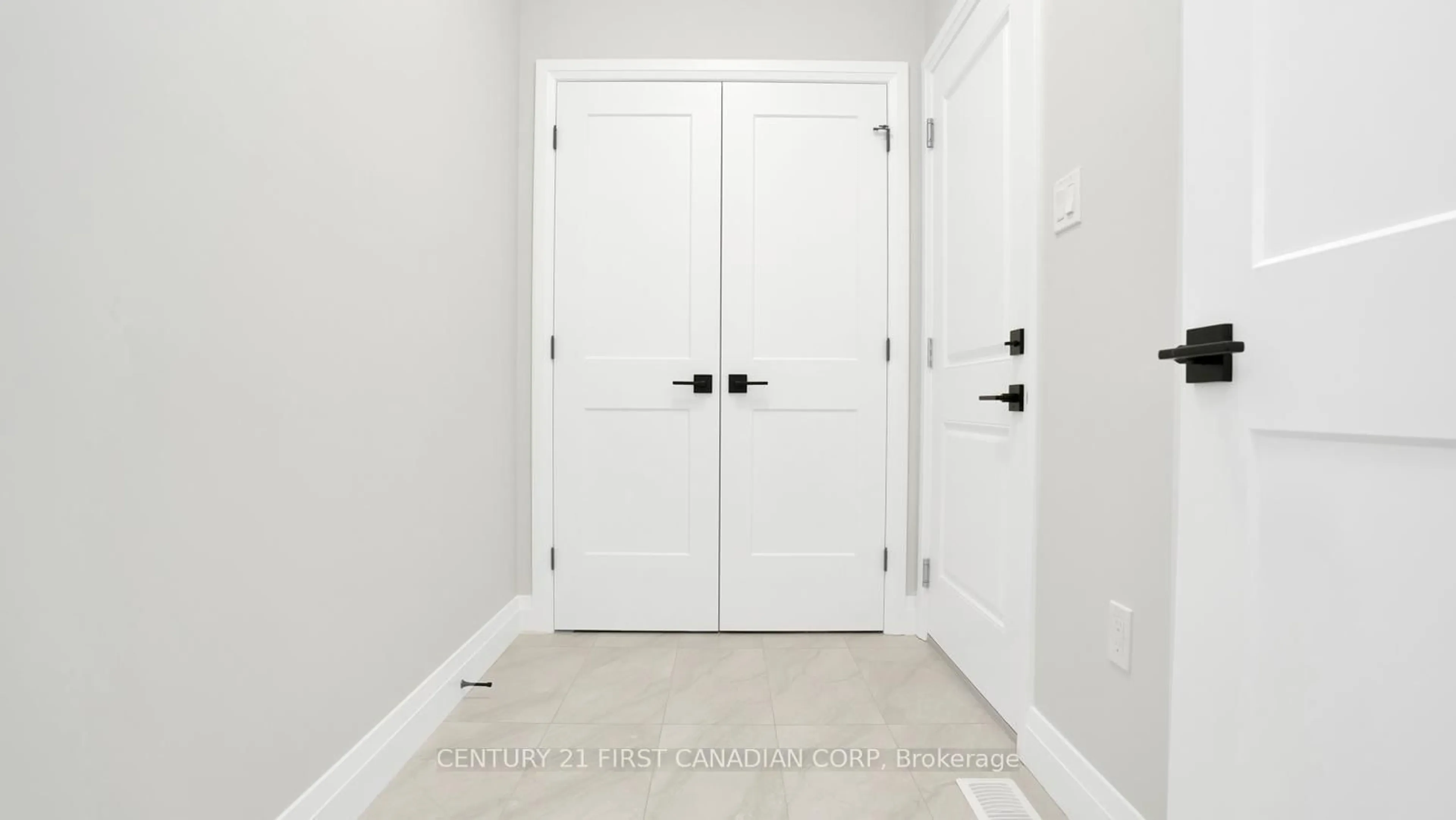 Indoor entryway for 148 Shirley St, Thames Centre Ontario N0M 2P0