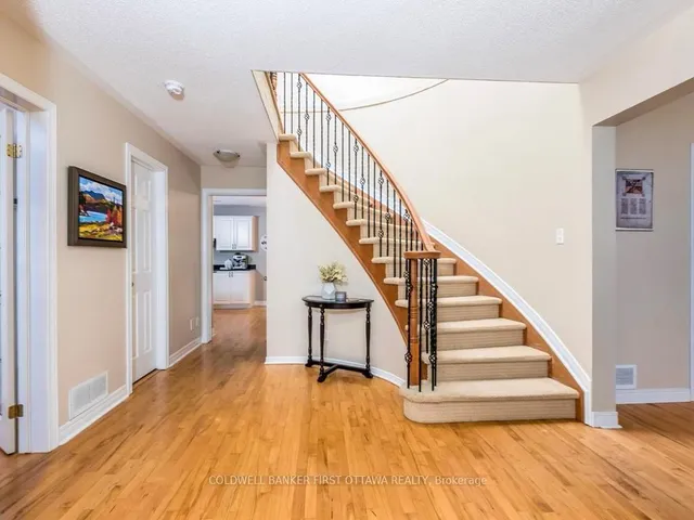 5 Hearn Cres, Stittsville 5