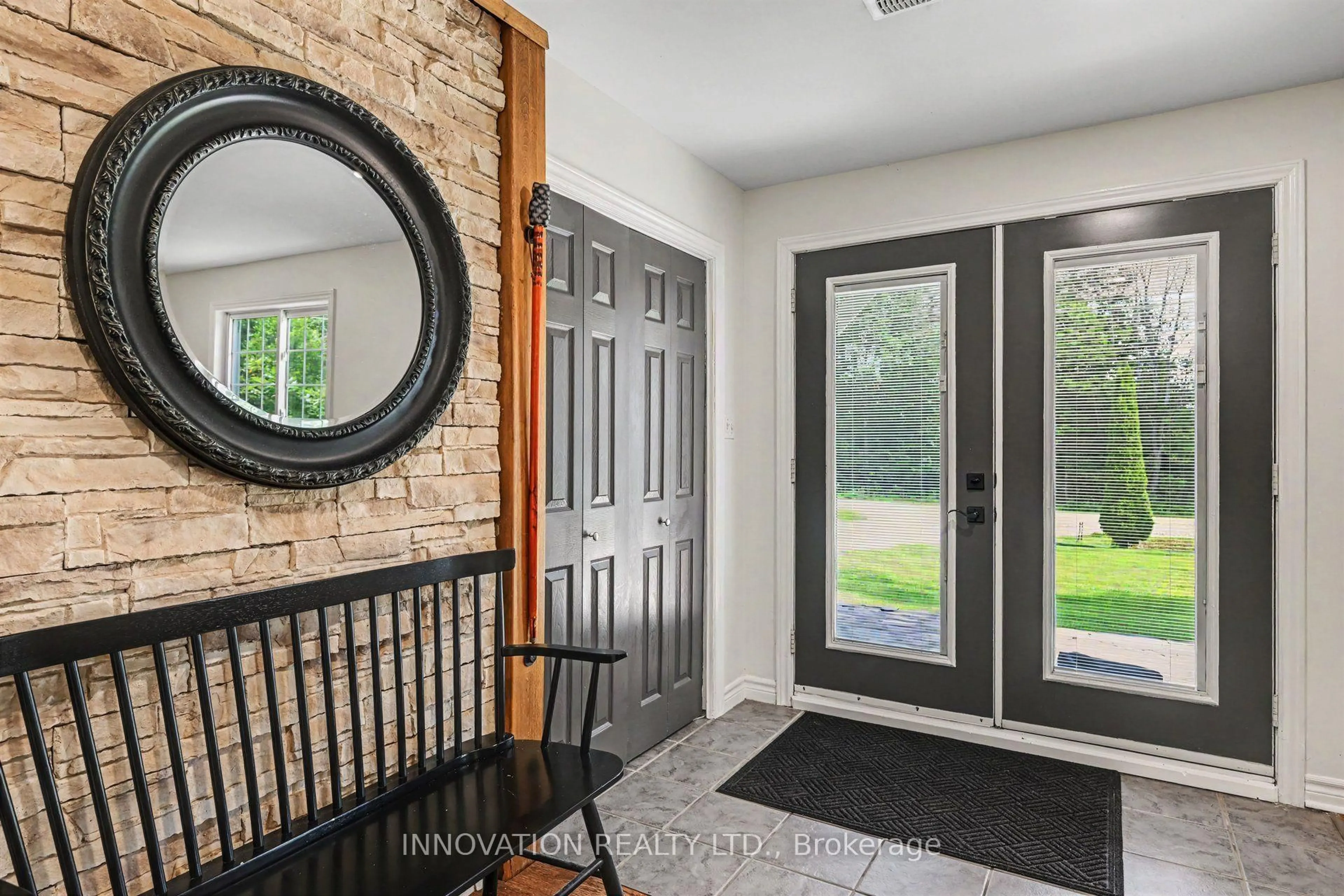 Indoor entryway for 367 Jim Barr Rd, Renfrew Ontario K7V 3Z8