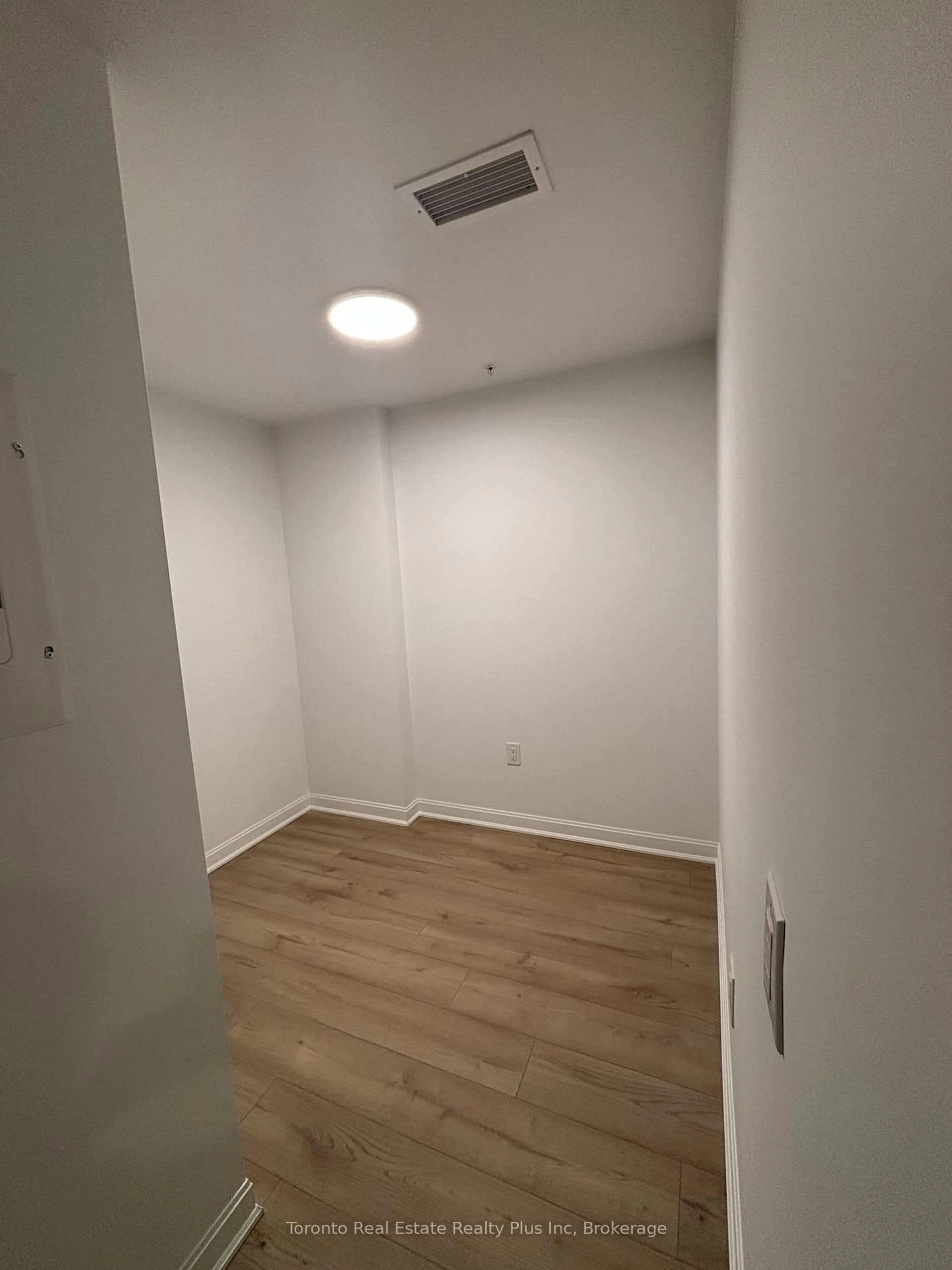 A pic of a room for 223 Princess St #717, Kingston Ontario K7L 1B3