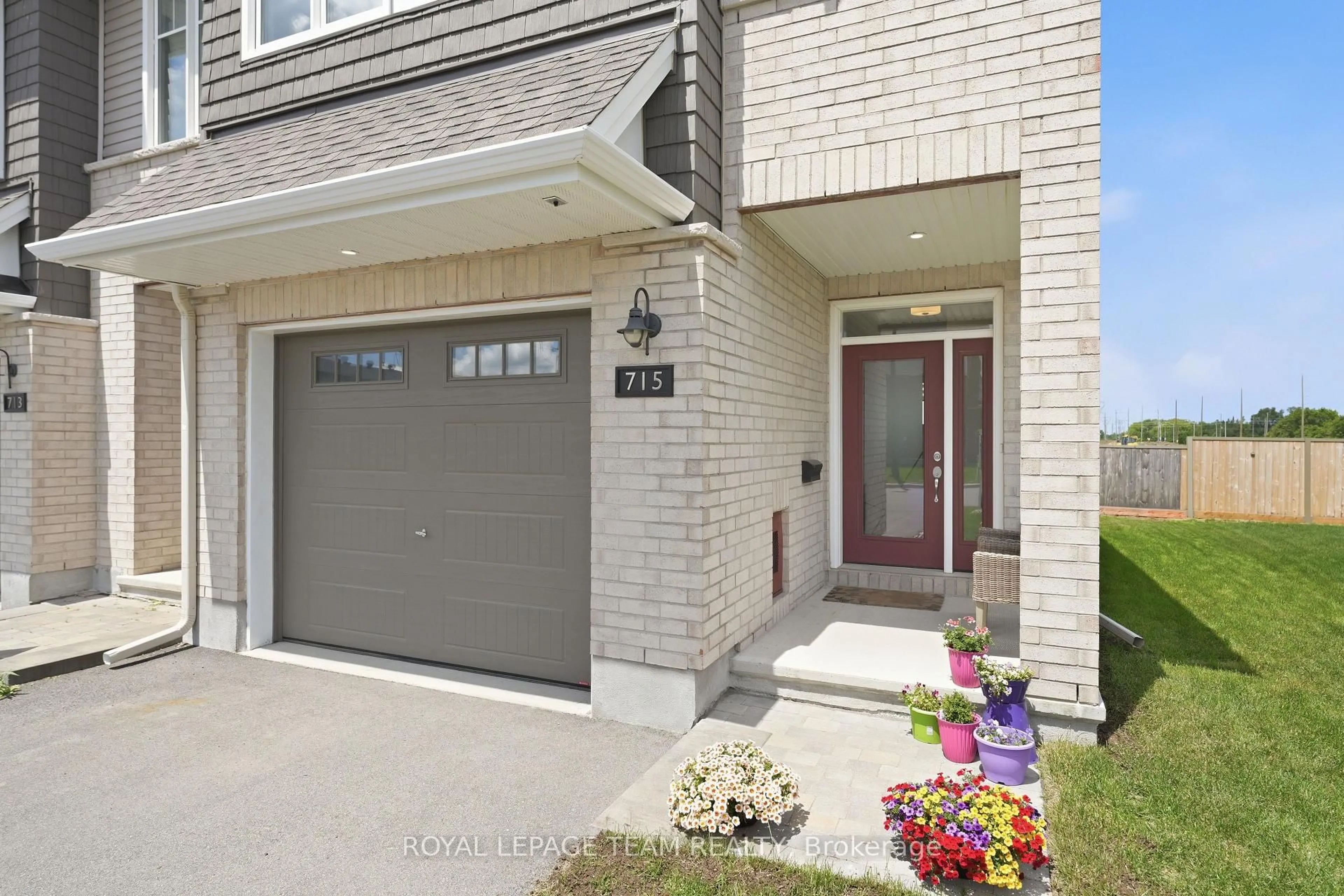 Home with brick exterior material, street for 715 Maverick Cres, Ottawa Ontario K2S 2X1