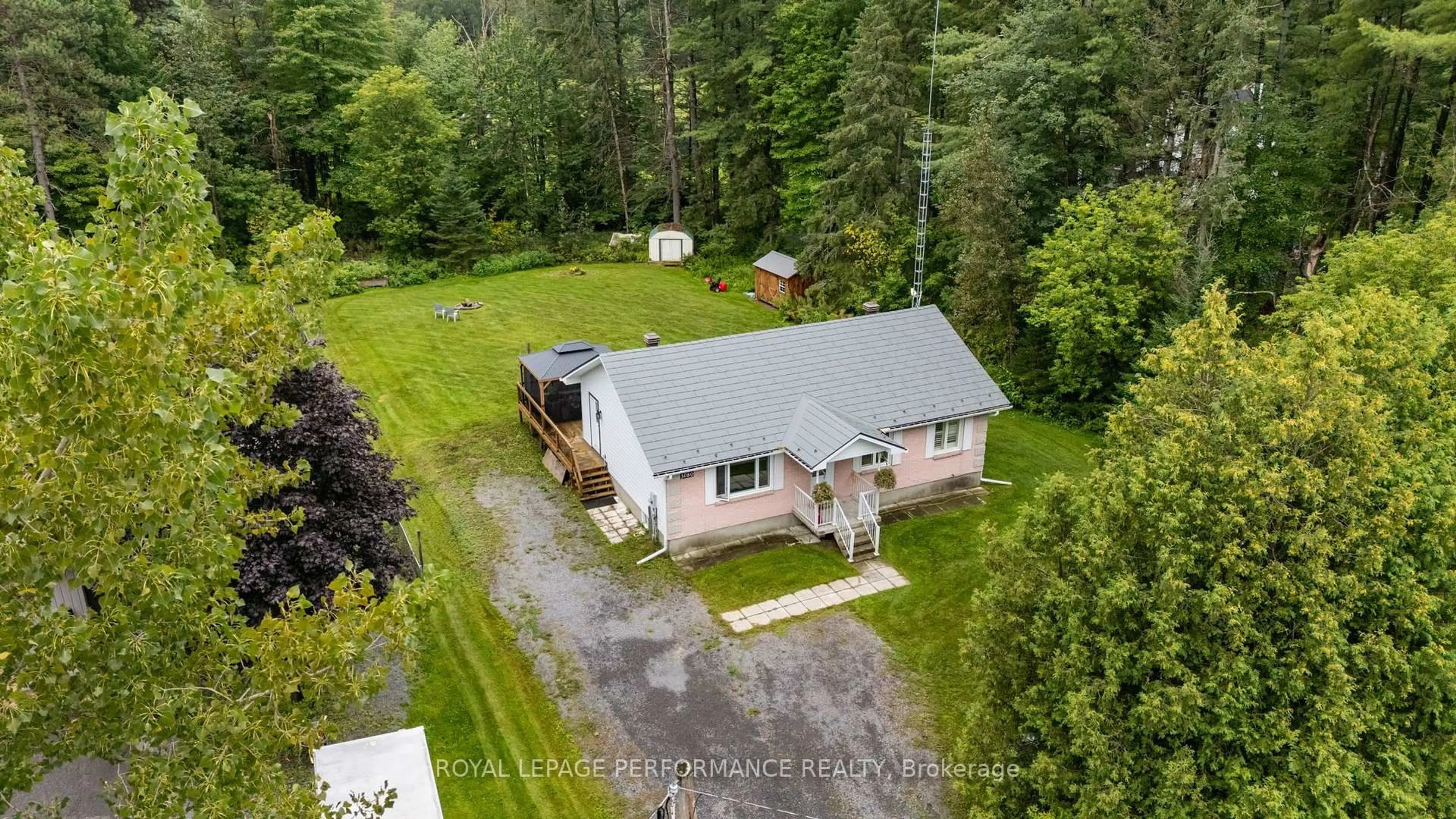 A pic from outside/outdoor area/front of a property/back of a property/a pic from drone, unknown for 3080 Conc. 3 Plantagenet Rd, Alfred and Plantagenet Ontario K0B 1L0