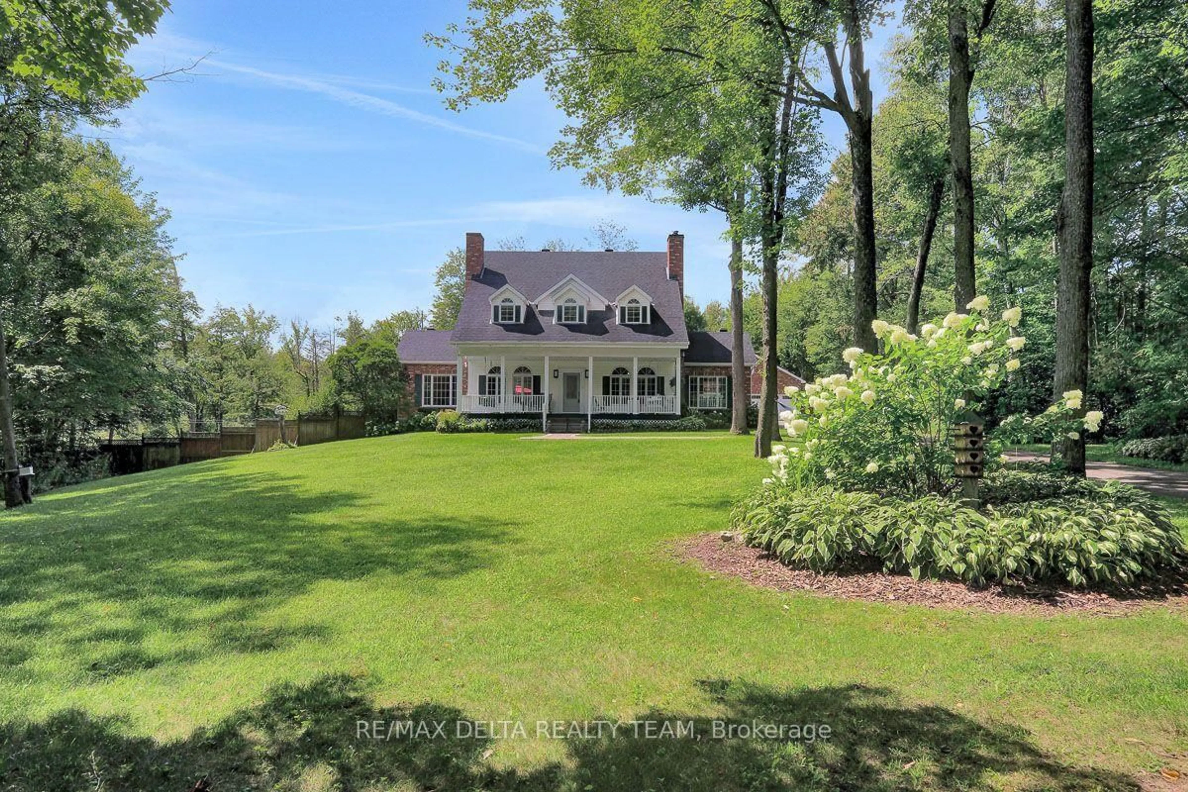 A pic from outside/outdoor area/front of a property/back of a property/a pic from drone, water/lake/river/ocean view for 4230 Boundary Rd, Carlsbad Springs Ontario K0A 1K0