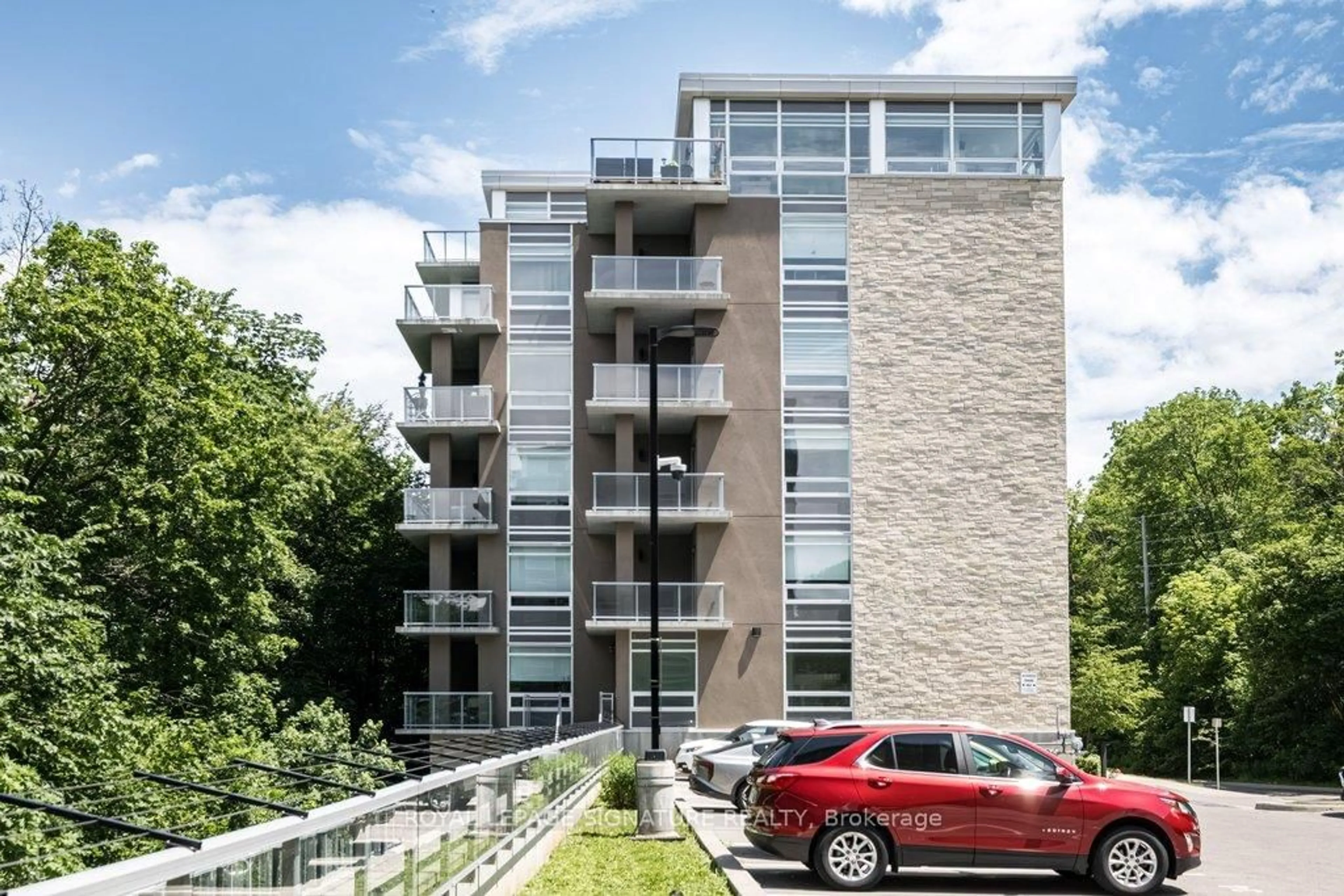 Unknown for 479 Charlton Ave #204, Hamilton Ontario L8N 0B4