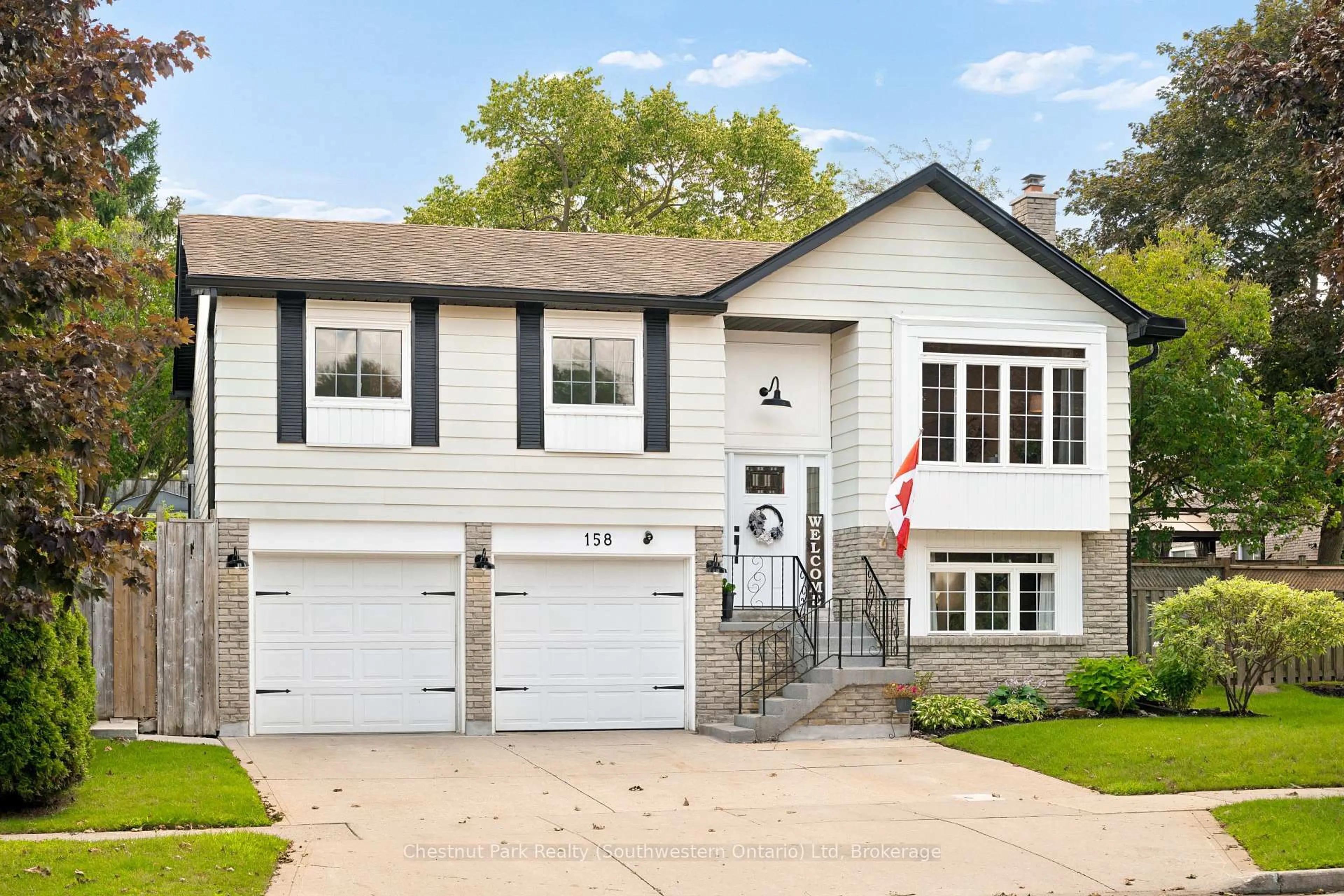 Home with vinyl exterior material, street for 158 Autumn Hill Cres, Kitchener Ontario N2N 1K8