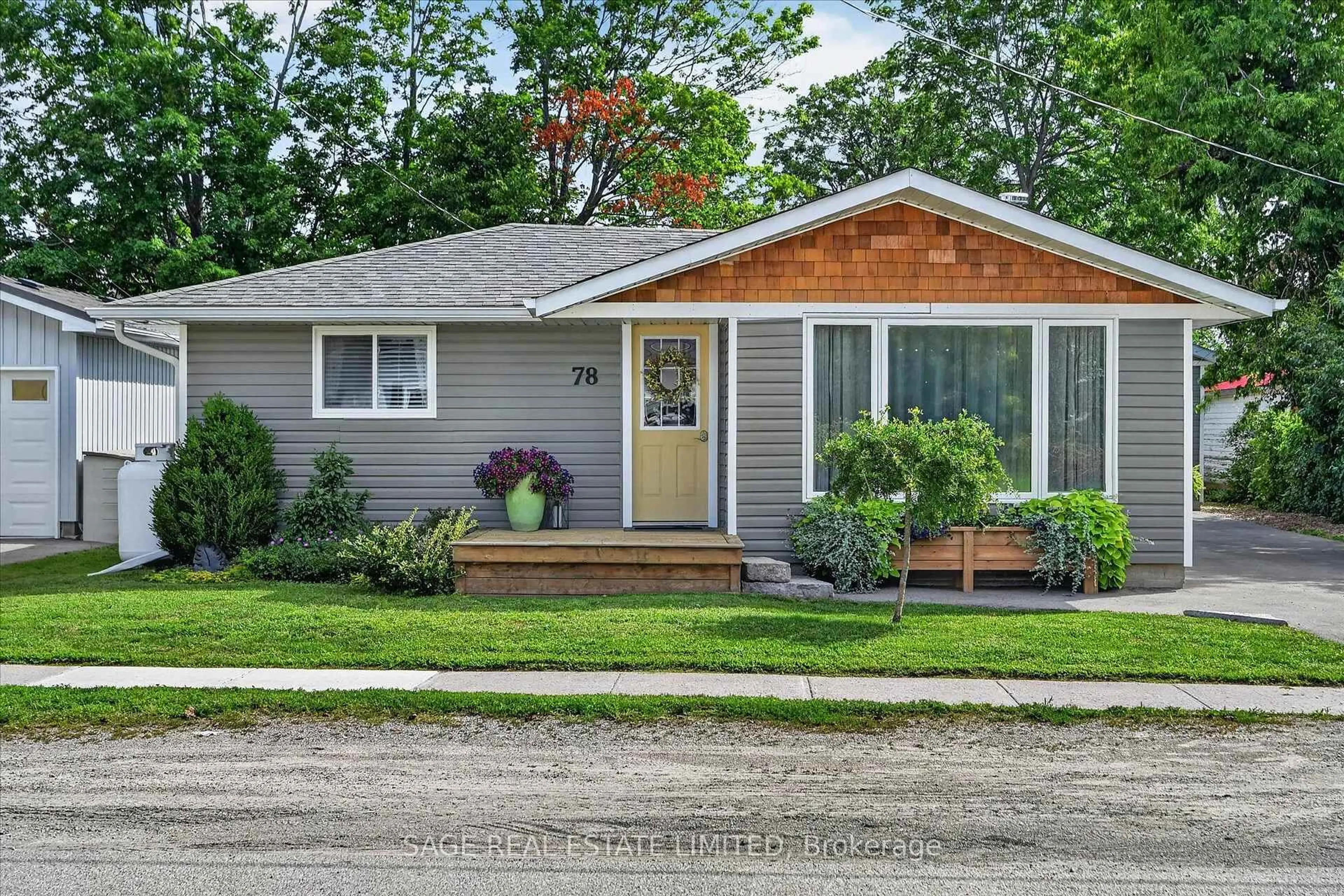 Home with vinyl exterior material, street for 78 William St, Kawartha Lakes Ontario K0M 1A0
