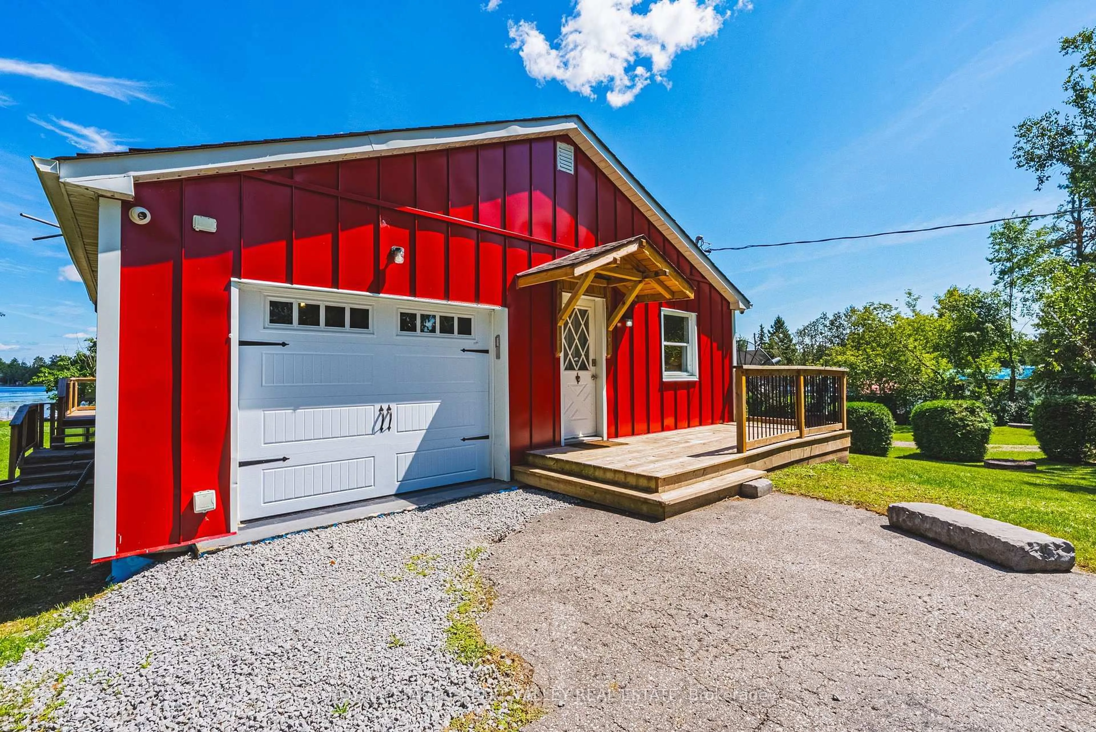 Indoor garage for 8 Ewen St, Kawartha Lakes Ontario K0M 2B0