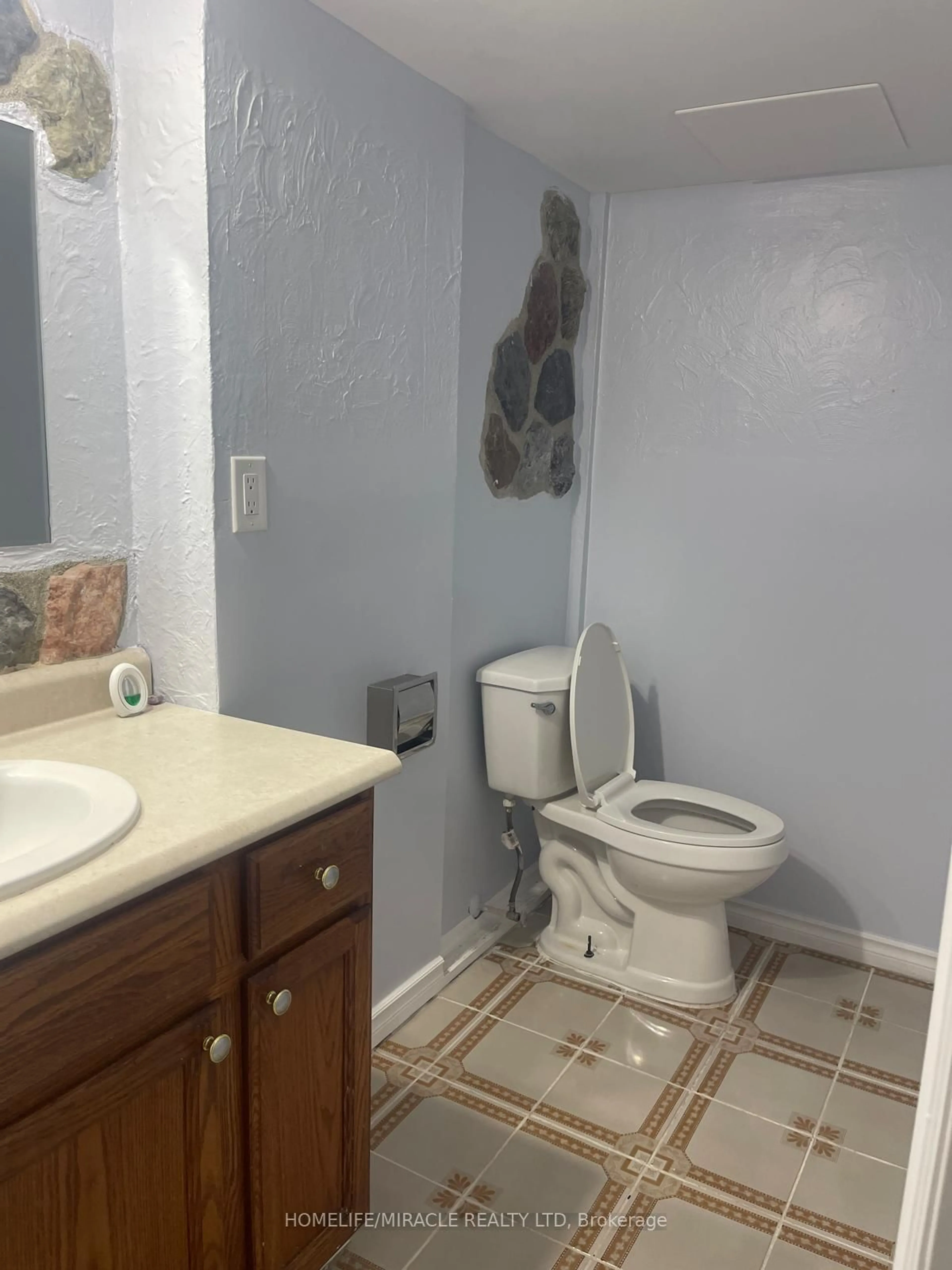 A pic of a room for 87 Renny Cres, London South Ontario N6E 2C4
