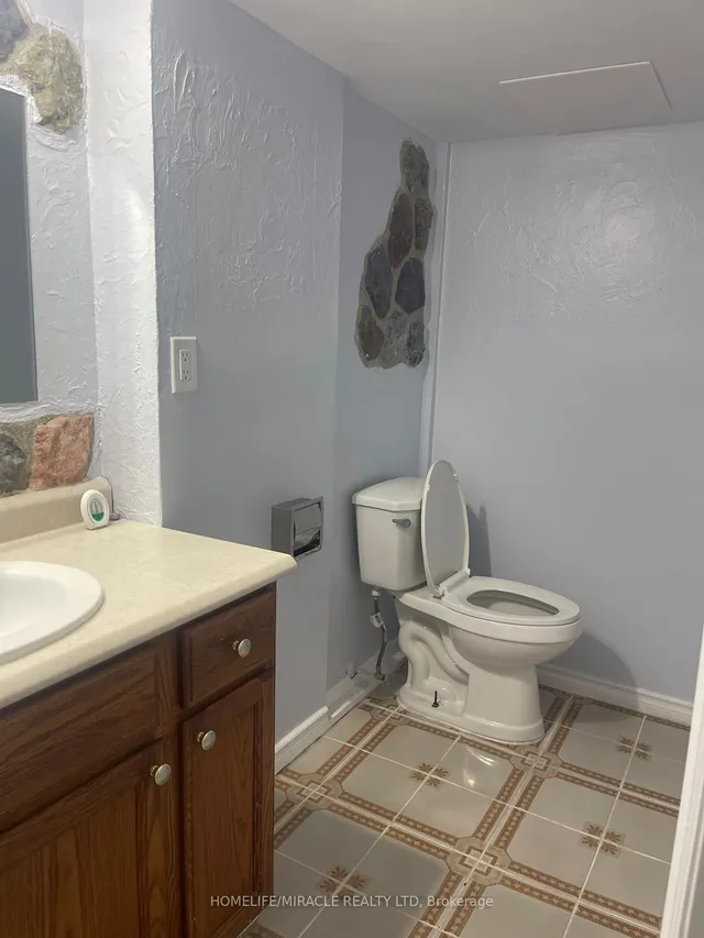 87 Renny Cres, London South 3