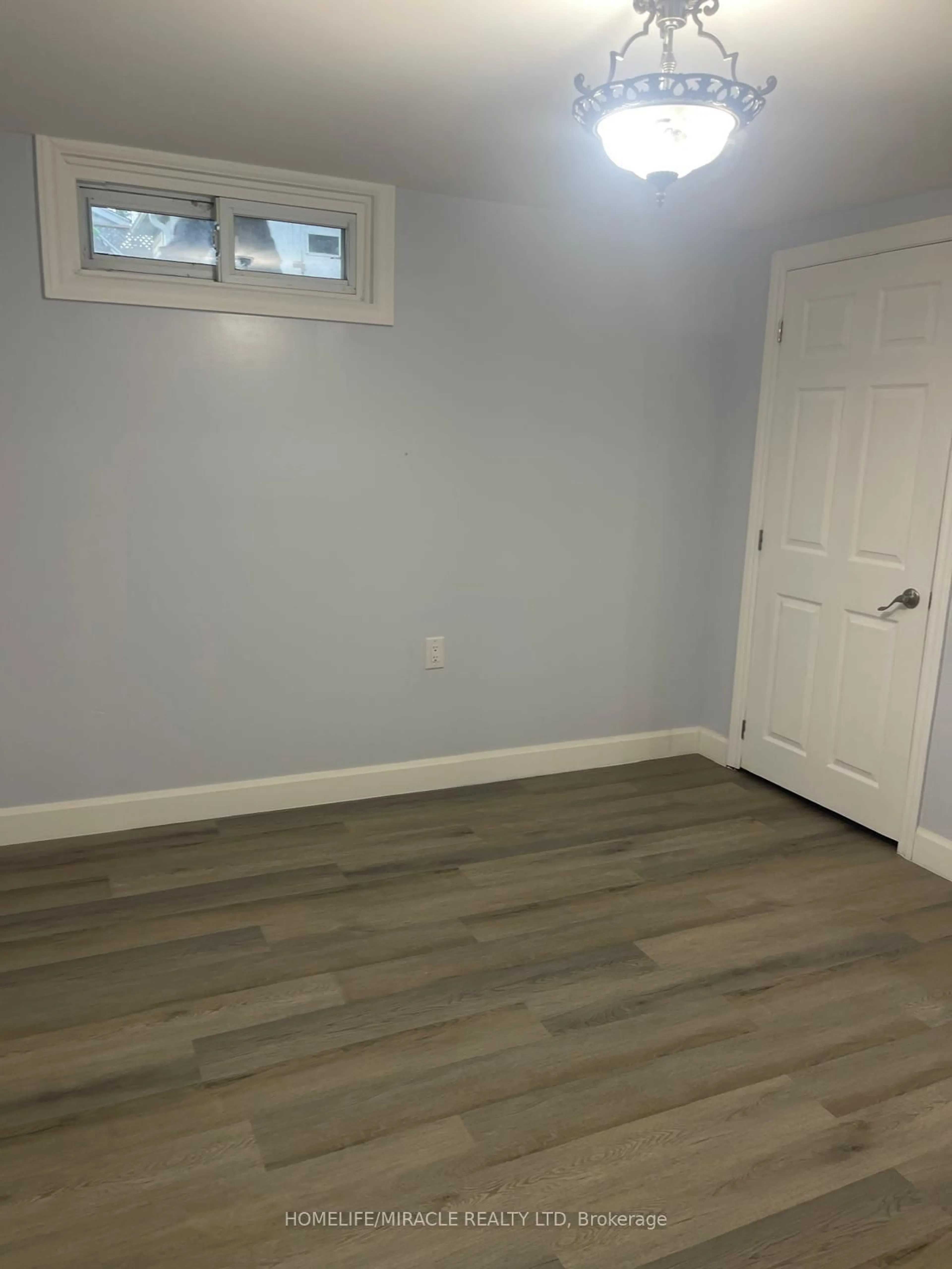 A pic of a room for 87 Renny Cres, London South Ontario N6E 2C4