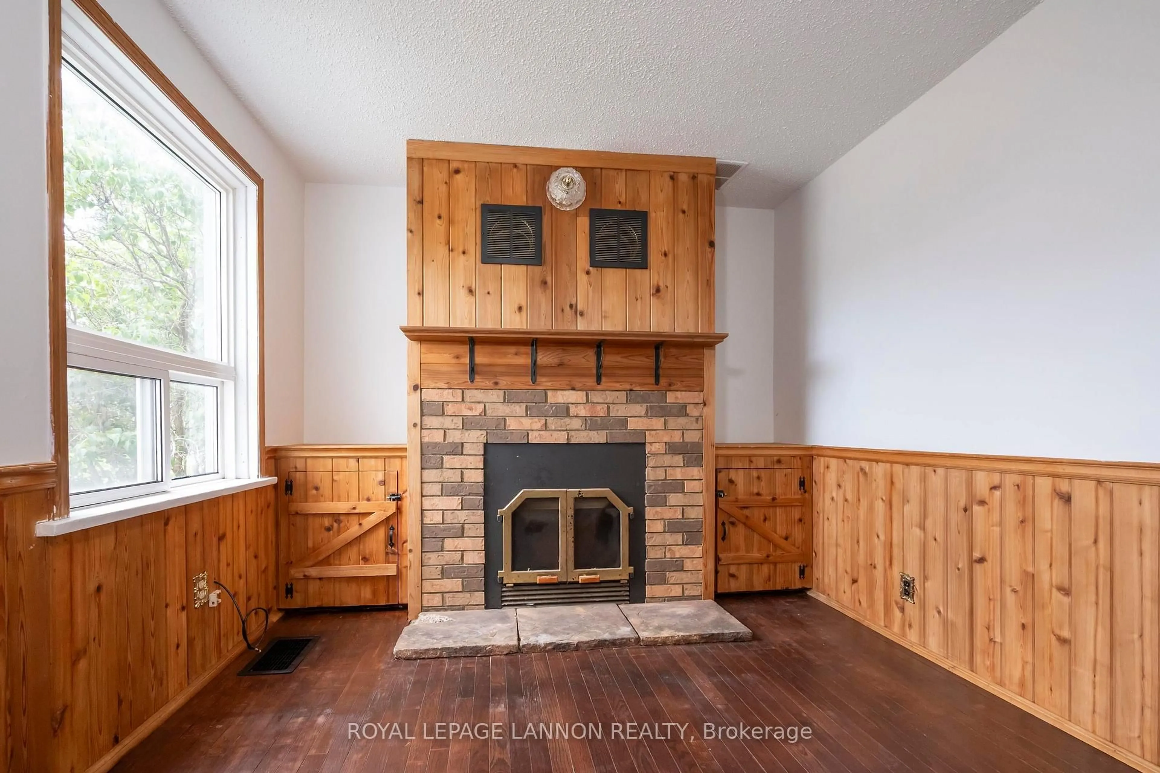 Unknown for 873 MINNESOTA St, Thunder Bay Ontario P7C 3L7