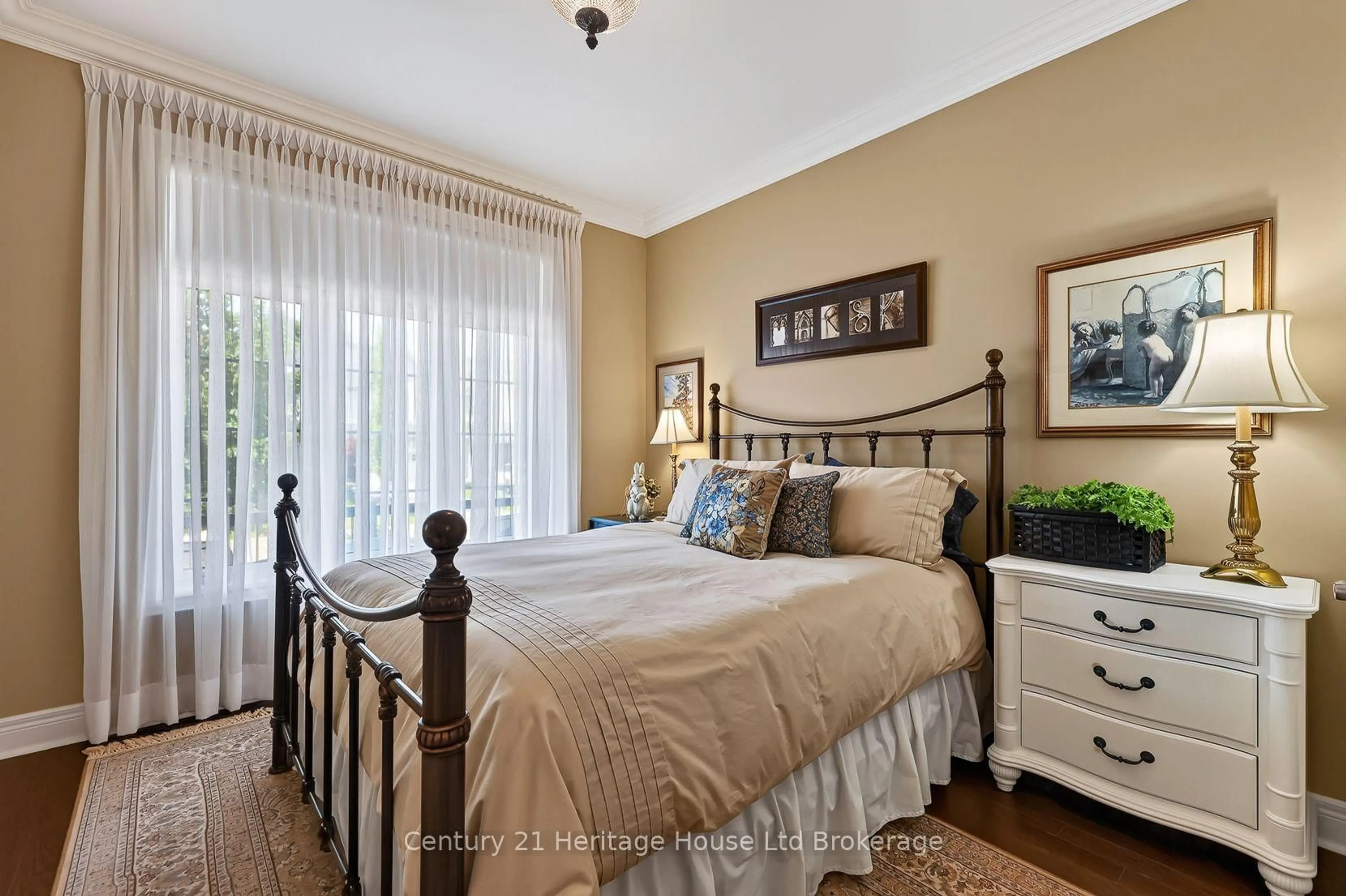 Bedroom with bed, unknown for 528 Baldwin Cres, Woodstock Ontario N4T 0G4