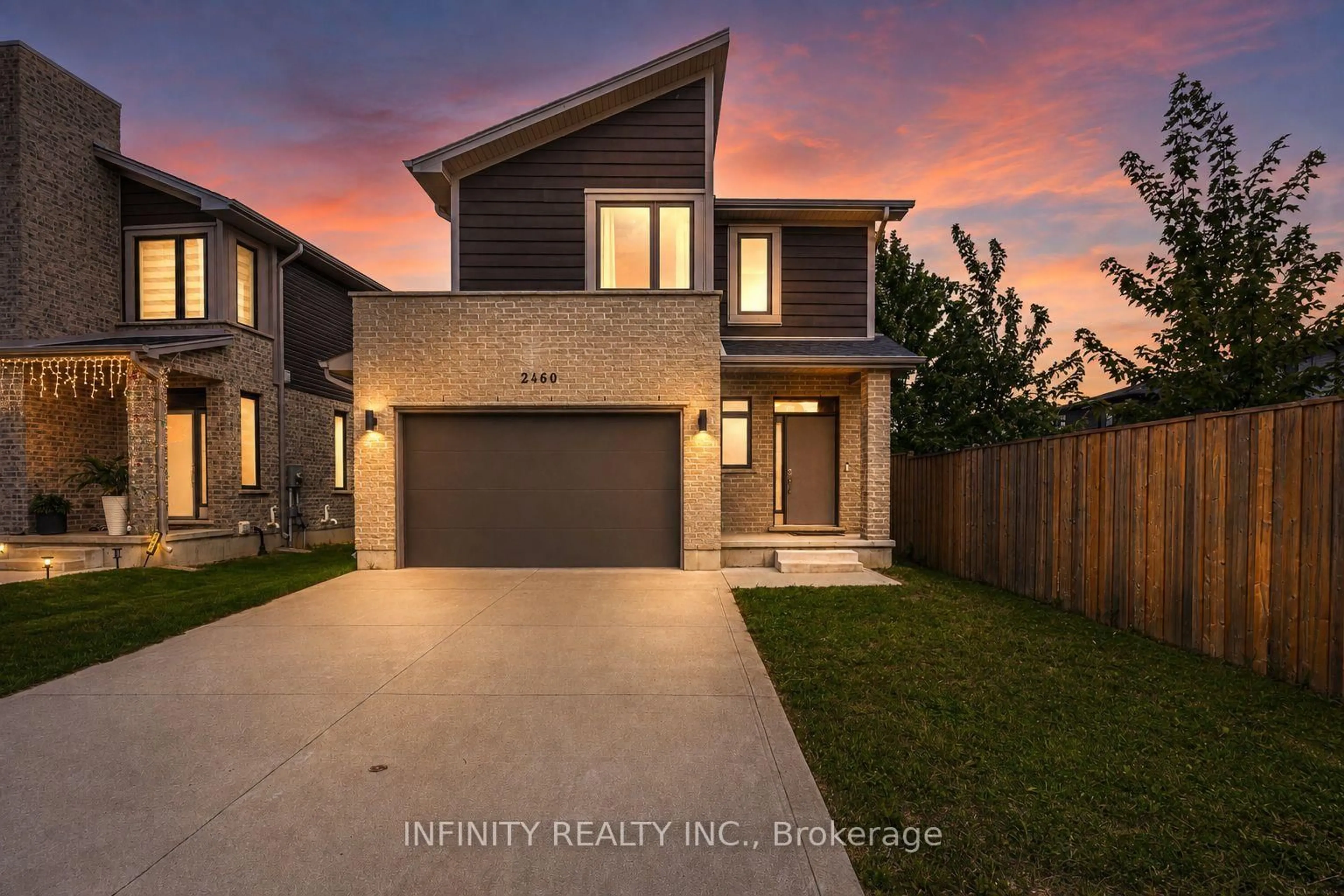 A pic from outside/outdoor area/front of a property/back of a property/a pic from drone, street for 2460 Irish Moss Rd, London South Ontario N6M 0H6