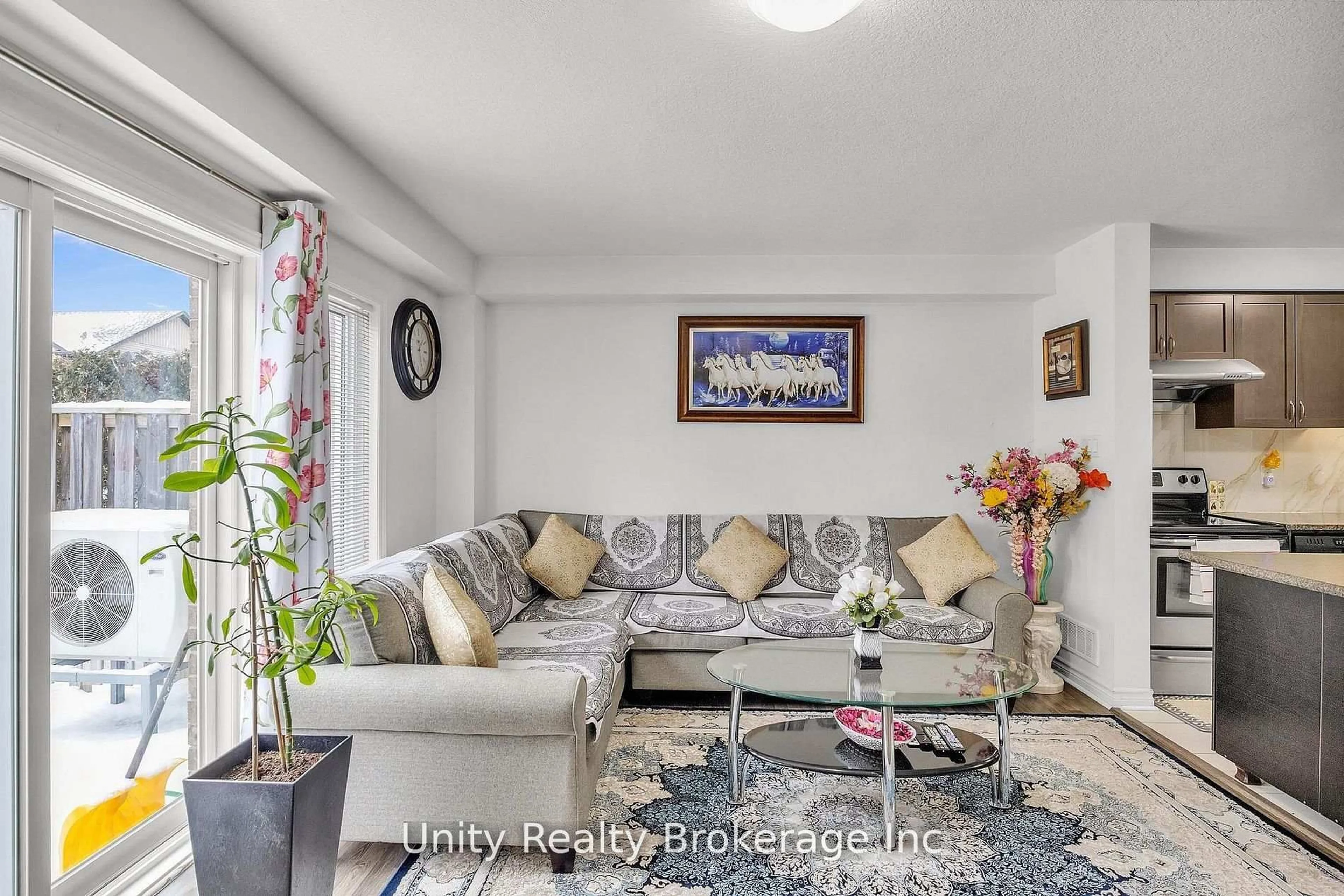Living room with furniture, unknown for 44 Arlington Cres, Guelph Ontario N1L 0K9