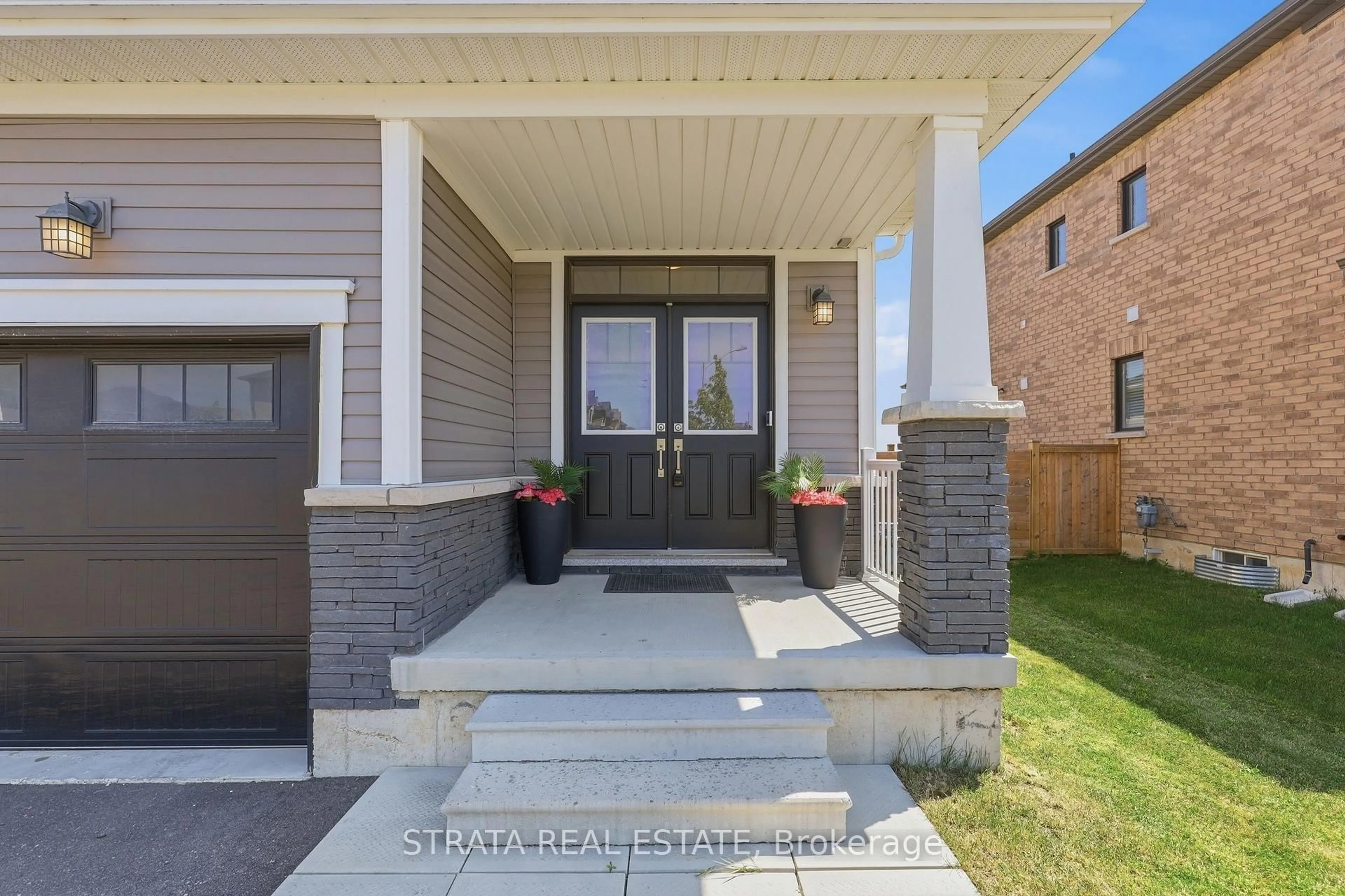 Home with brick exterior material, street for 182 Explorer Way, Thorold Ontario L2V 0K3