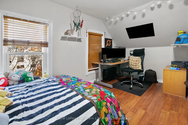 478 First Ave, North Bay 4