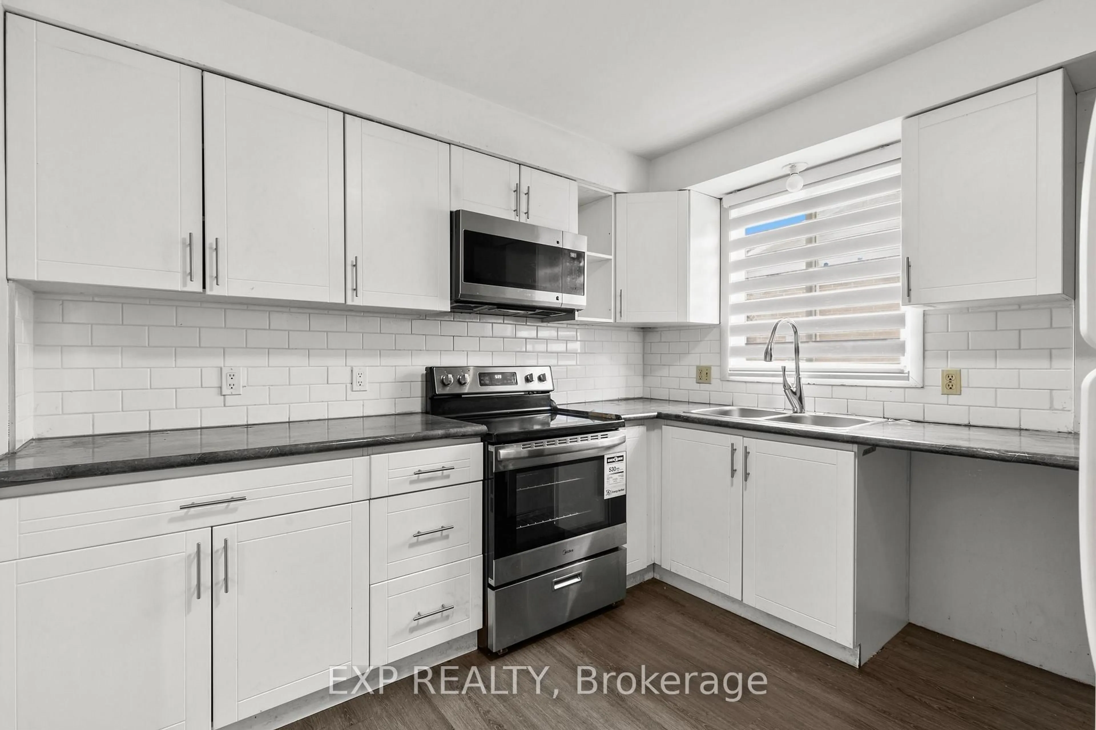 Standard kitchen, unknown for 20 Canterbury Dr, St. Catharines Ontario L2P 3M7