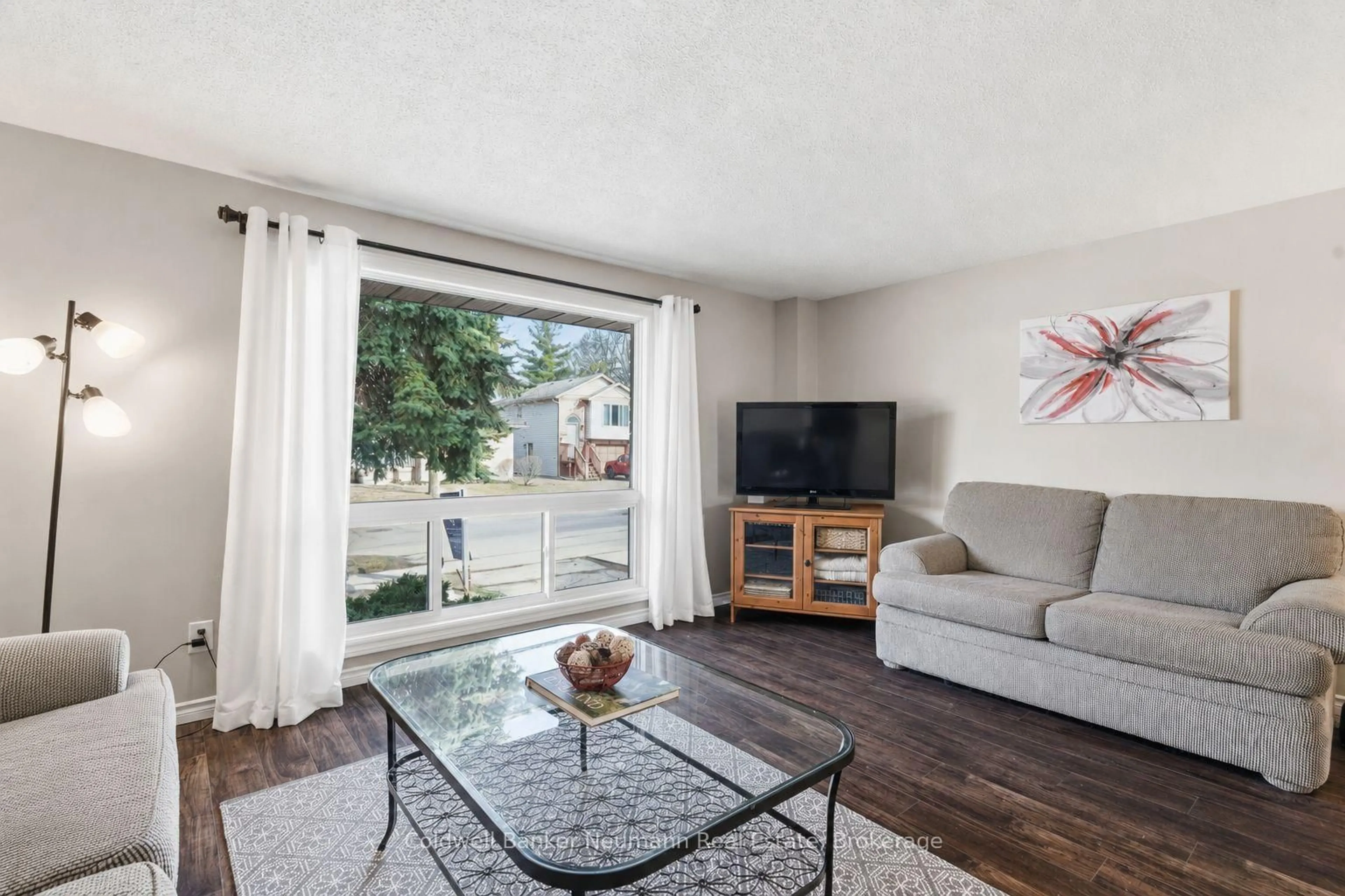 Living room with furniture, unknown for 99 Emma St, Guelph Ontario N1E 1V1