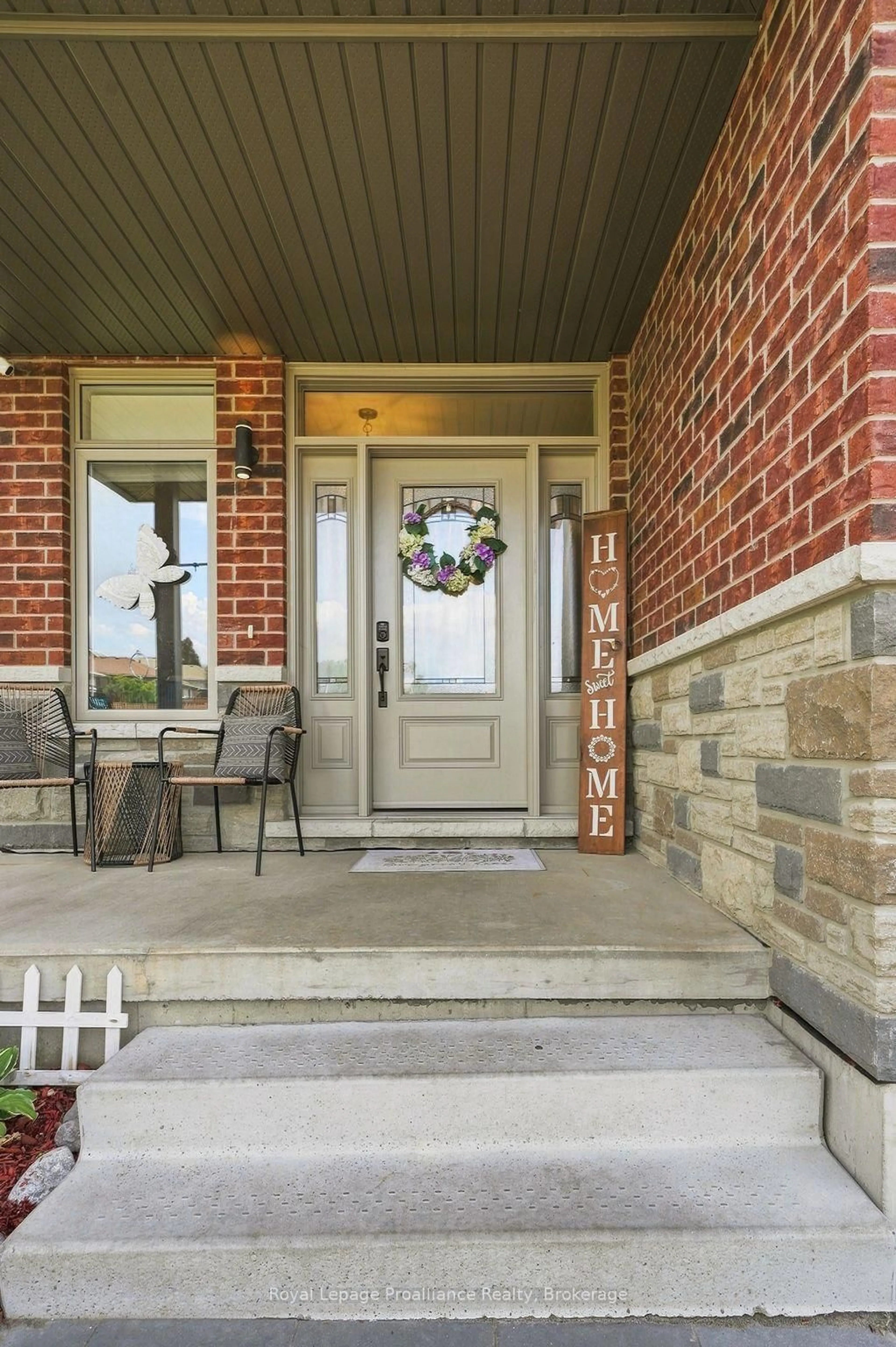 Home with brick exterior material, street for 92 Northumberland Blvd, Quinte West Ontario K8V 0L1