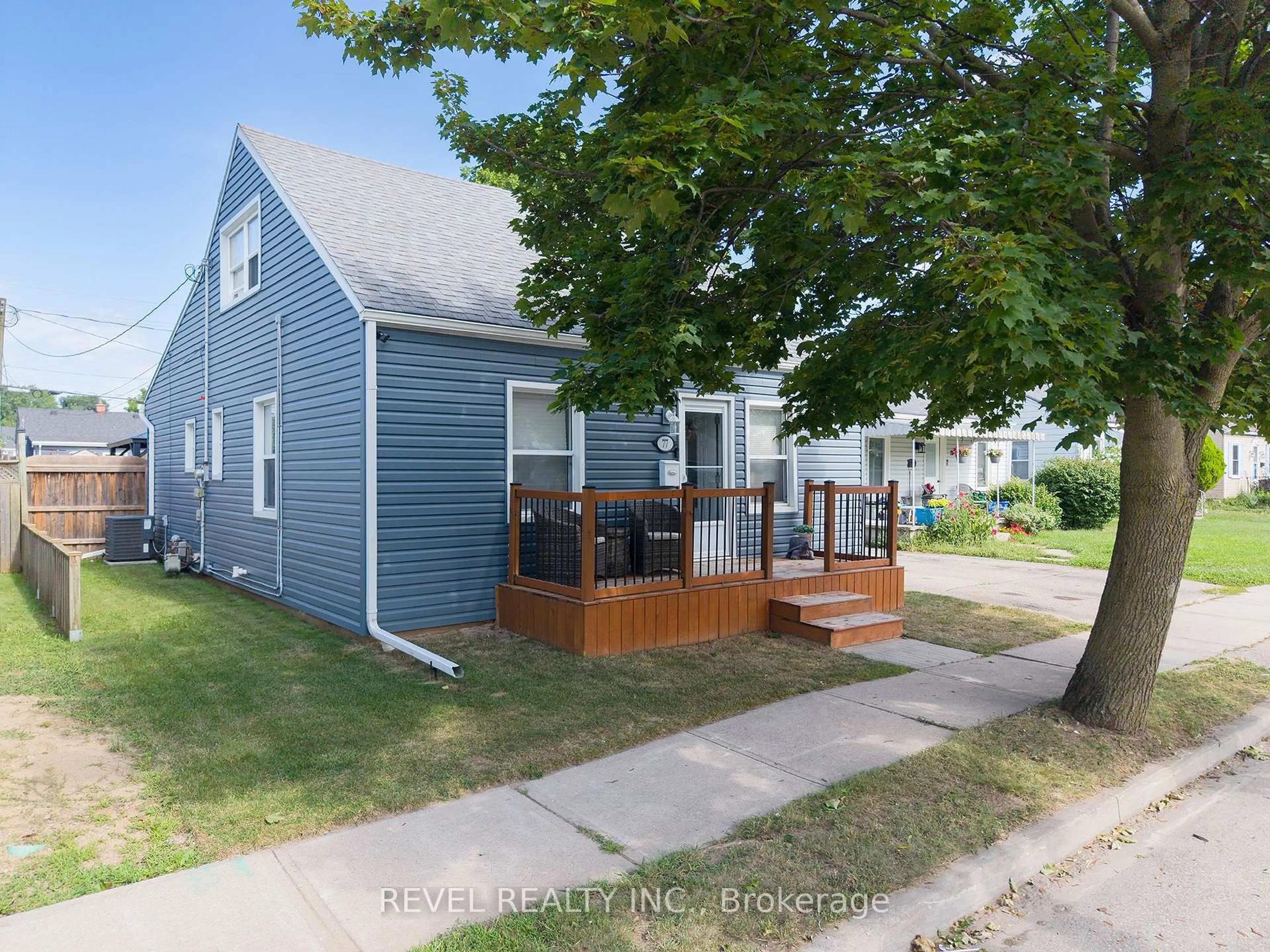 Unknown for 77 Eighth Ave, Brantford Ontario N3S 1C4