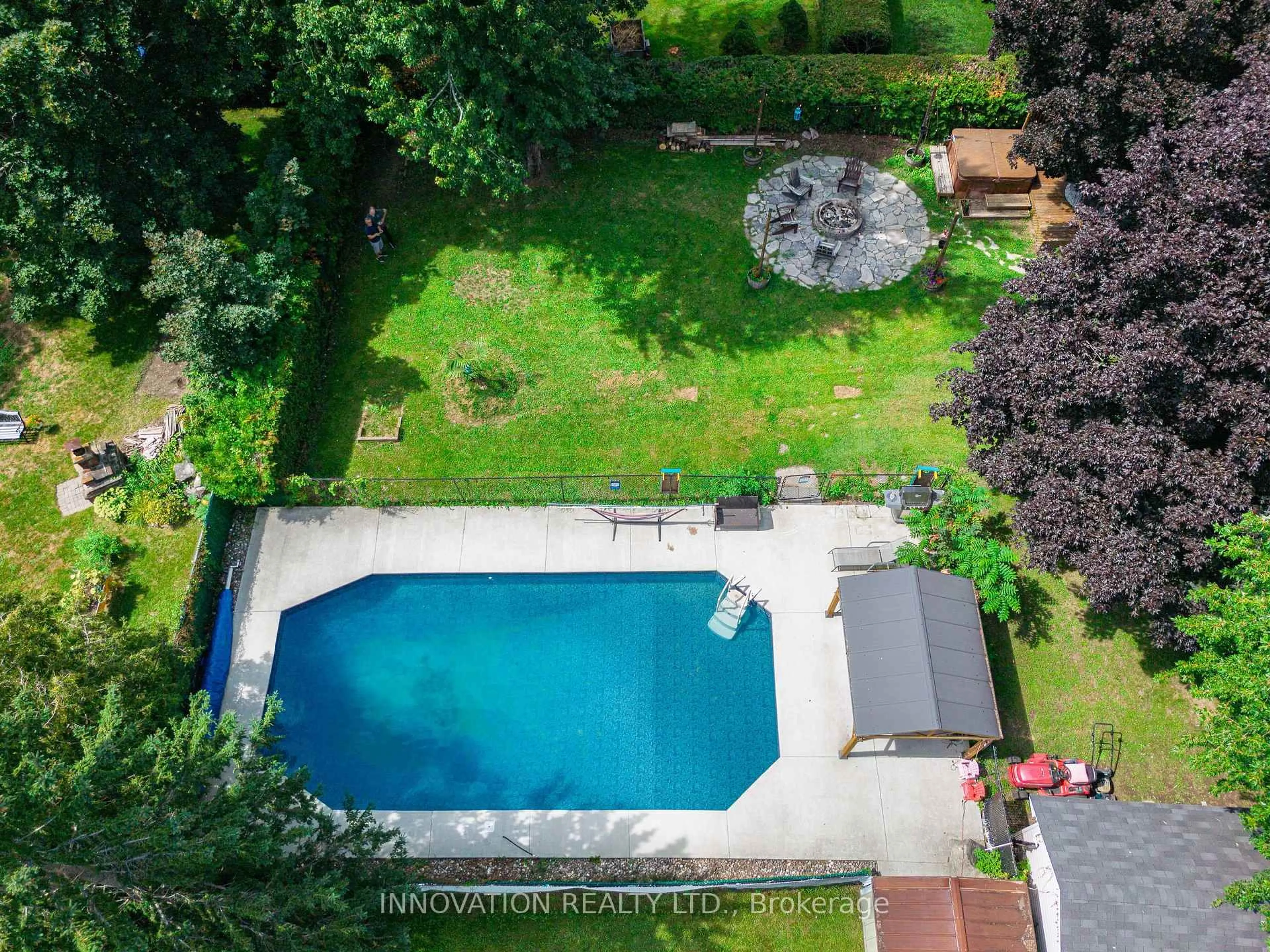 A pic from outside/outdoor area/front of a property/back of a property/a pic from drone, unknown for 174 Belisle St, Clarence-Rockland Ontario K0A 1N0