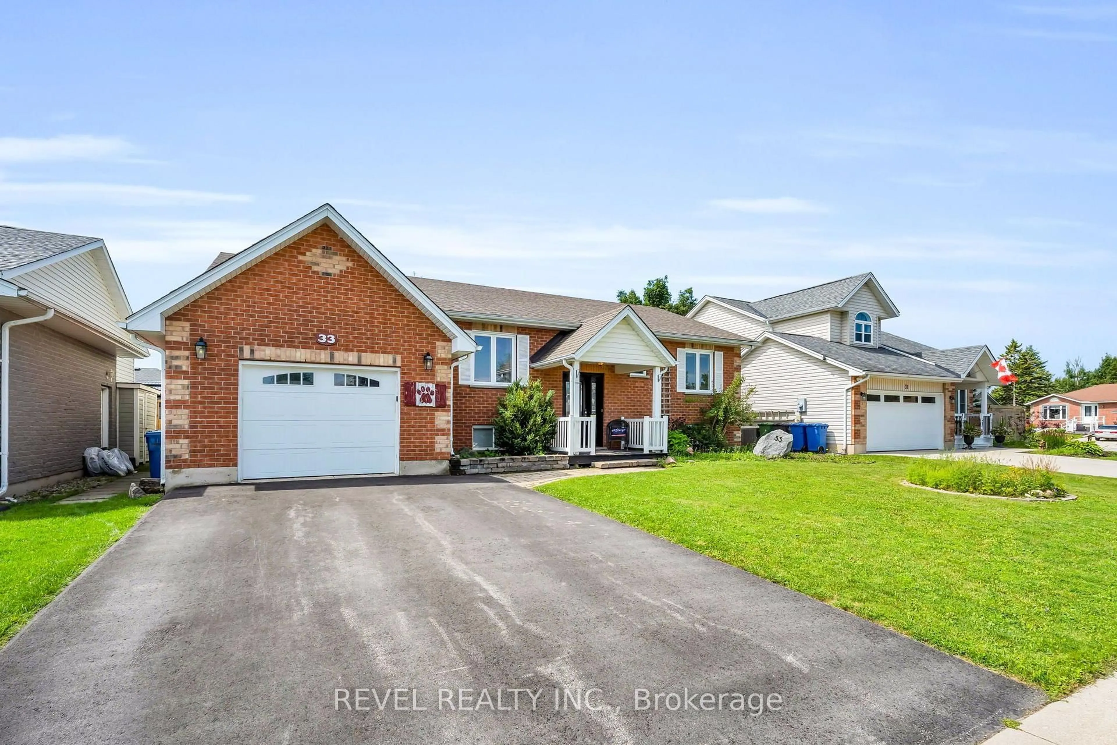 Home with brick exterior material, street for 33 Wilson Cres, Southgate Ontario N0C 1B0