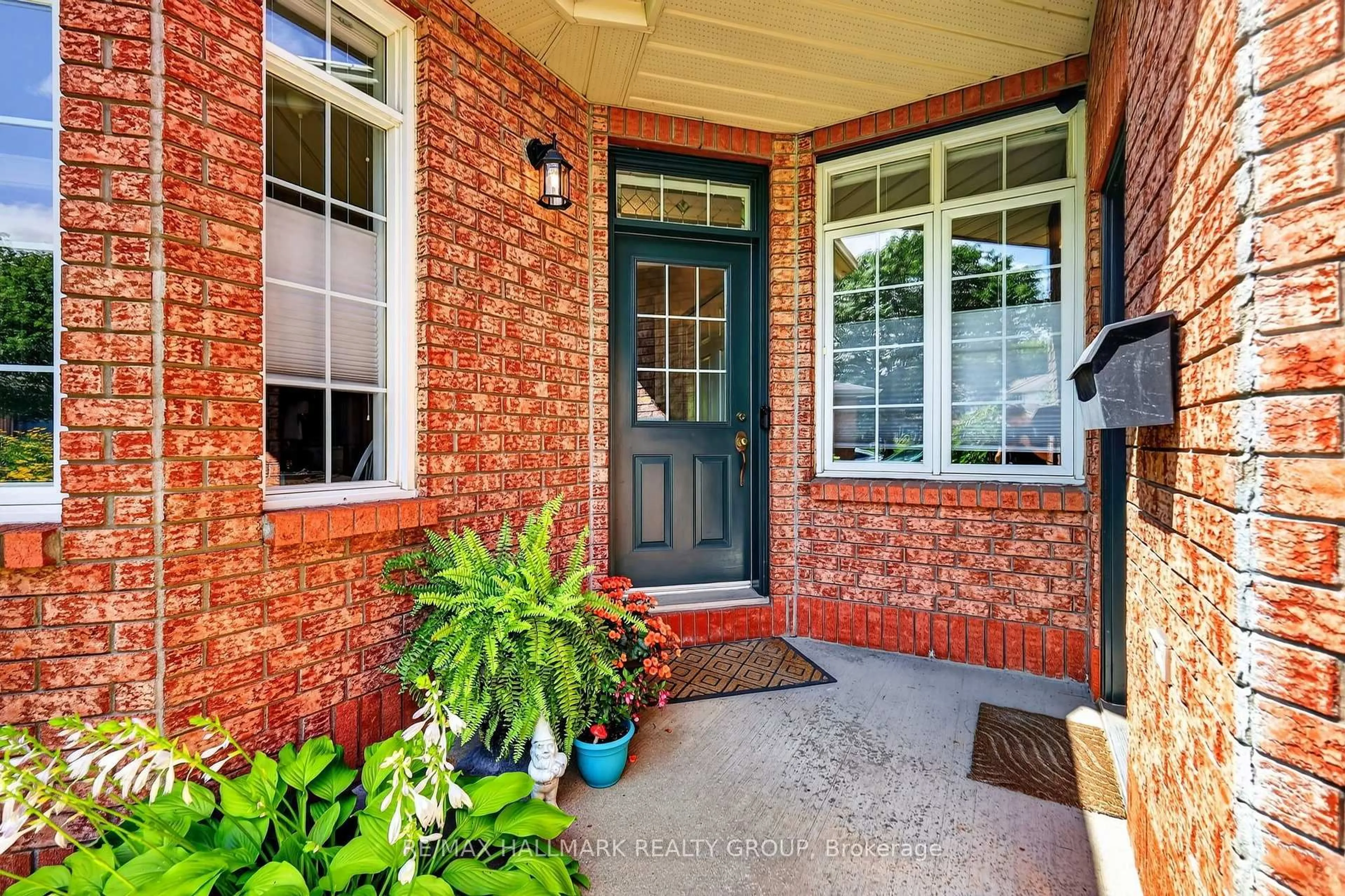 Home with brick exterior material, street for 95 College Circ, Ottawa Ontario K1K 4R9