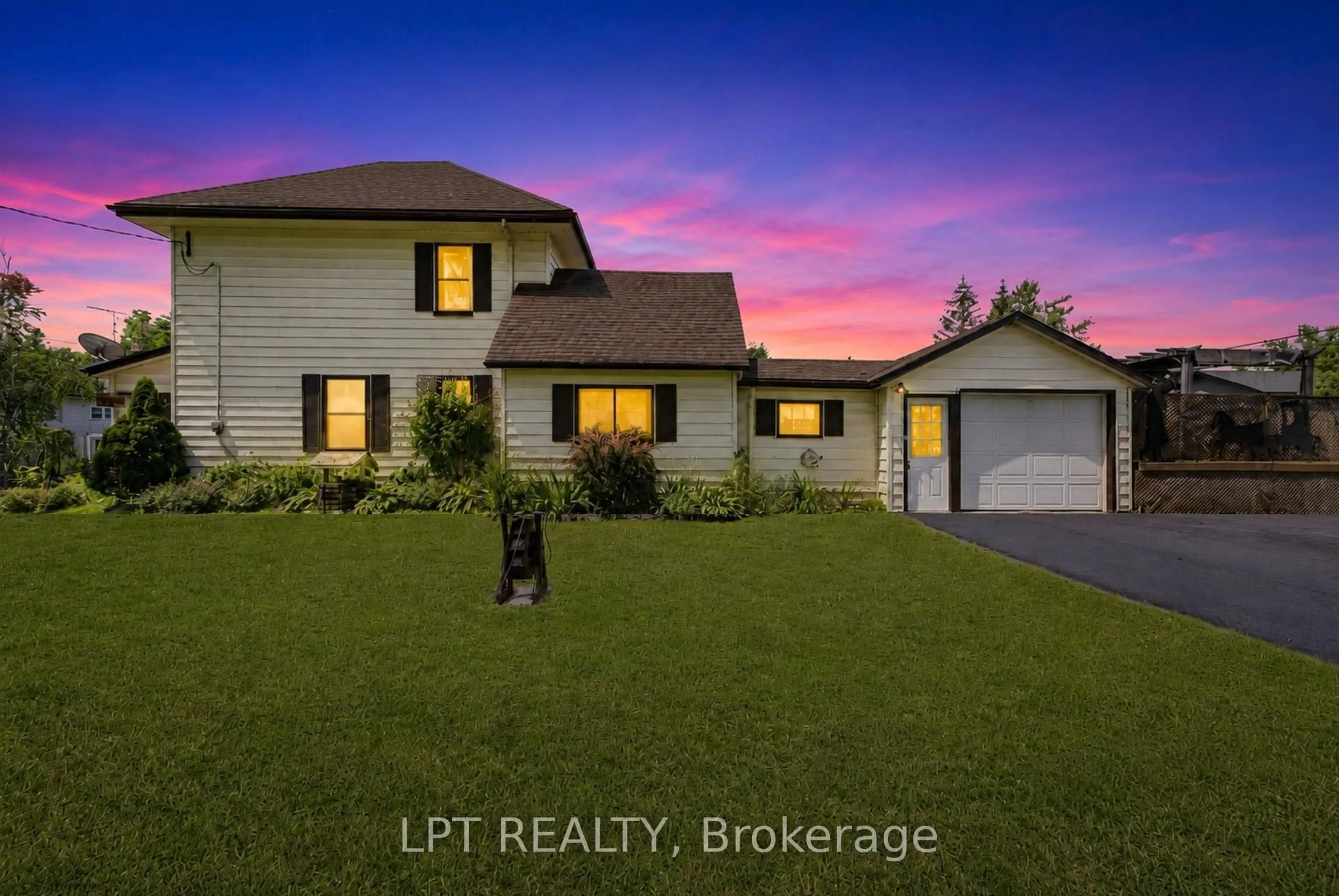 A pic from outside/outdoor area/front of a property/back of a property/a pic from drone, street for 9 Victoria St, Kawartha Lakes Ontario K0L 2W0