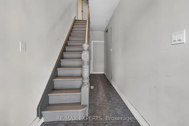 99 Leeming St, Hamilton 4