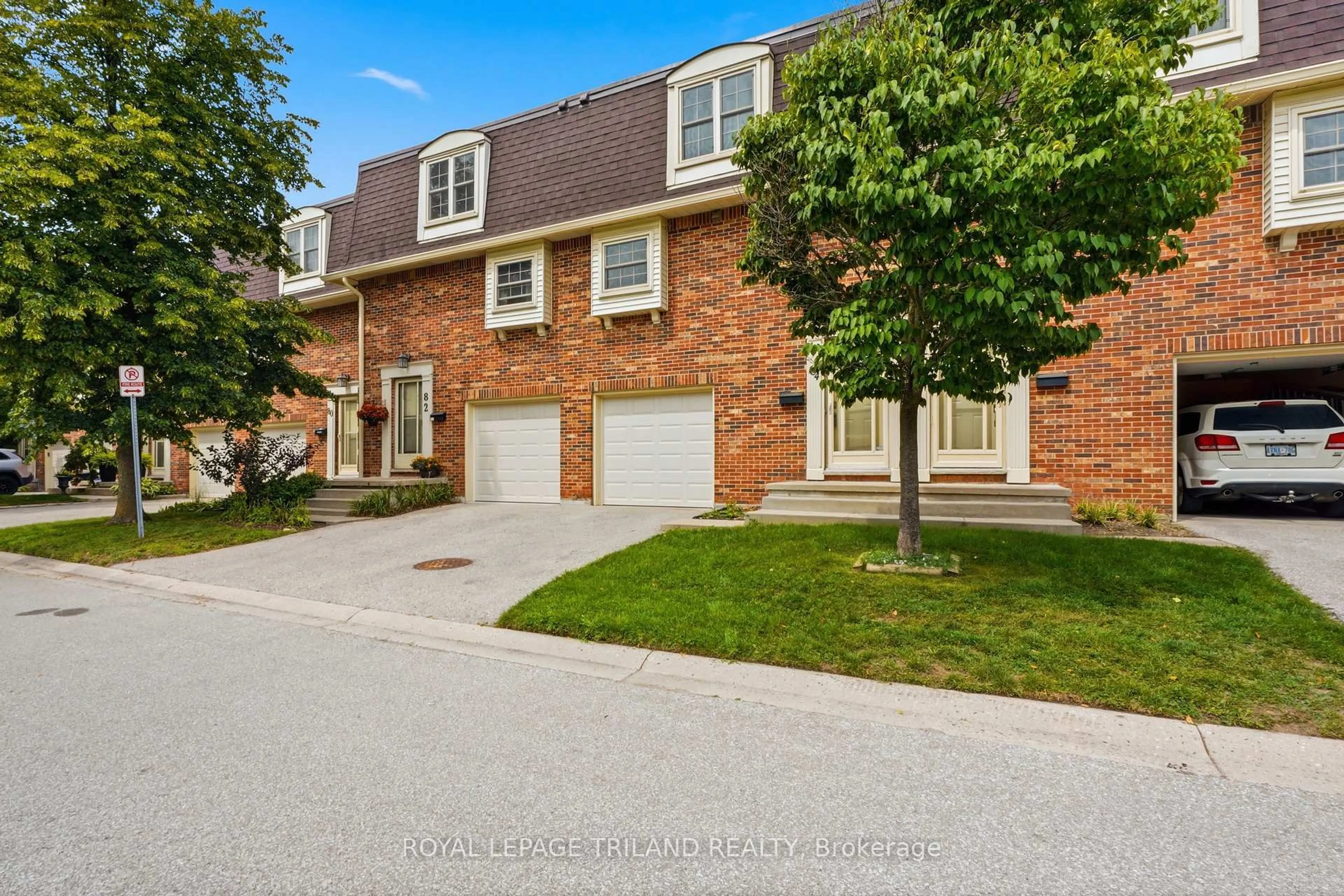 Home with brick exterior material, street for 900 Pond View Rd #84, London South Ontario N5Z 4L7