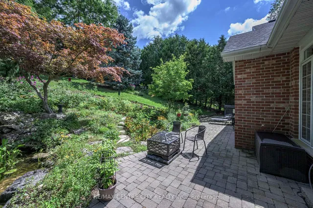 176 Optimist Park Dr, London South 5