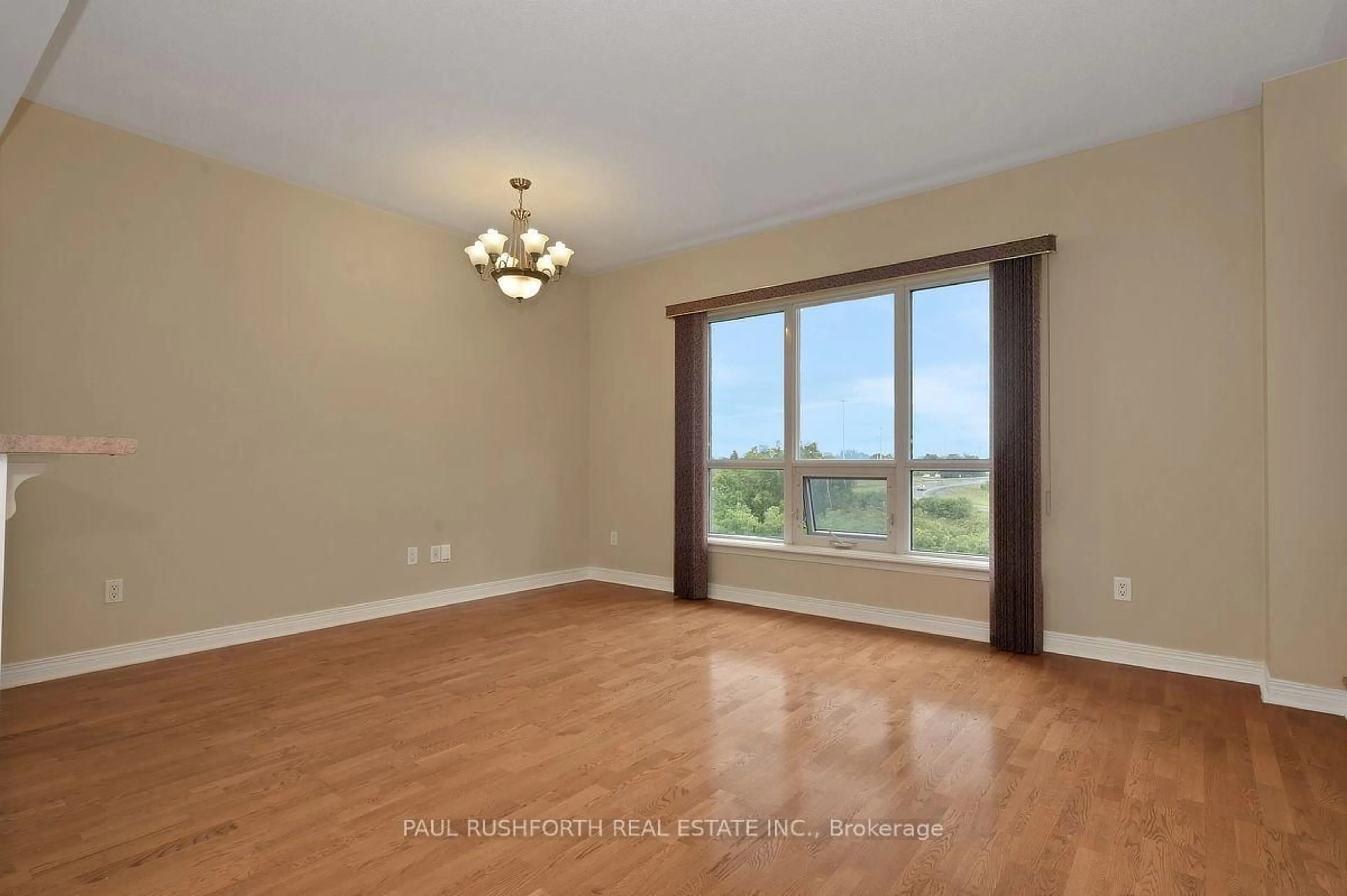 A pic of a room for 905 Beauparc Pvt Private #321, Ottawa Ontario K1J 0A1