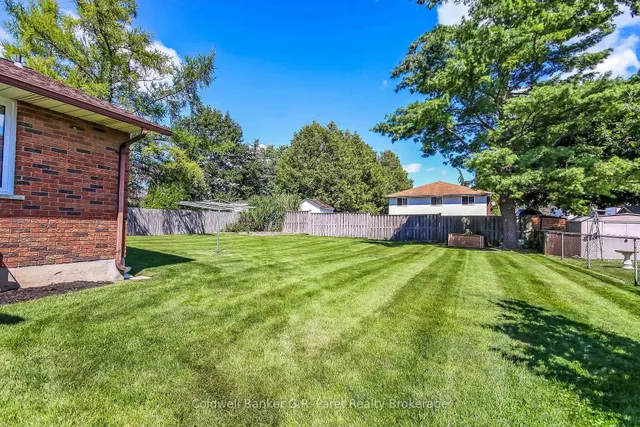 28 Woodcock Dr, Tillsonburg 3