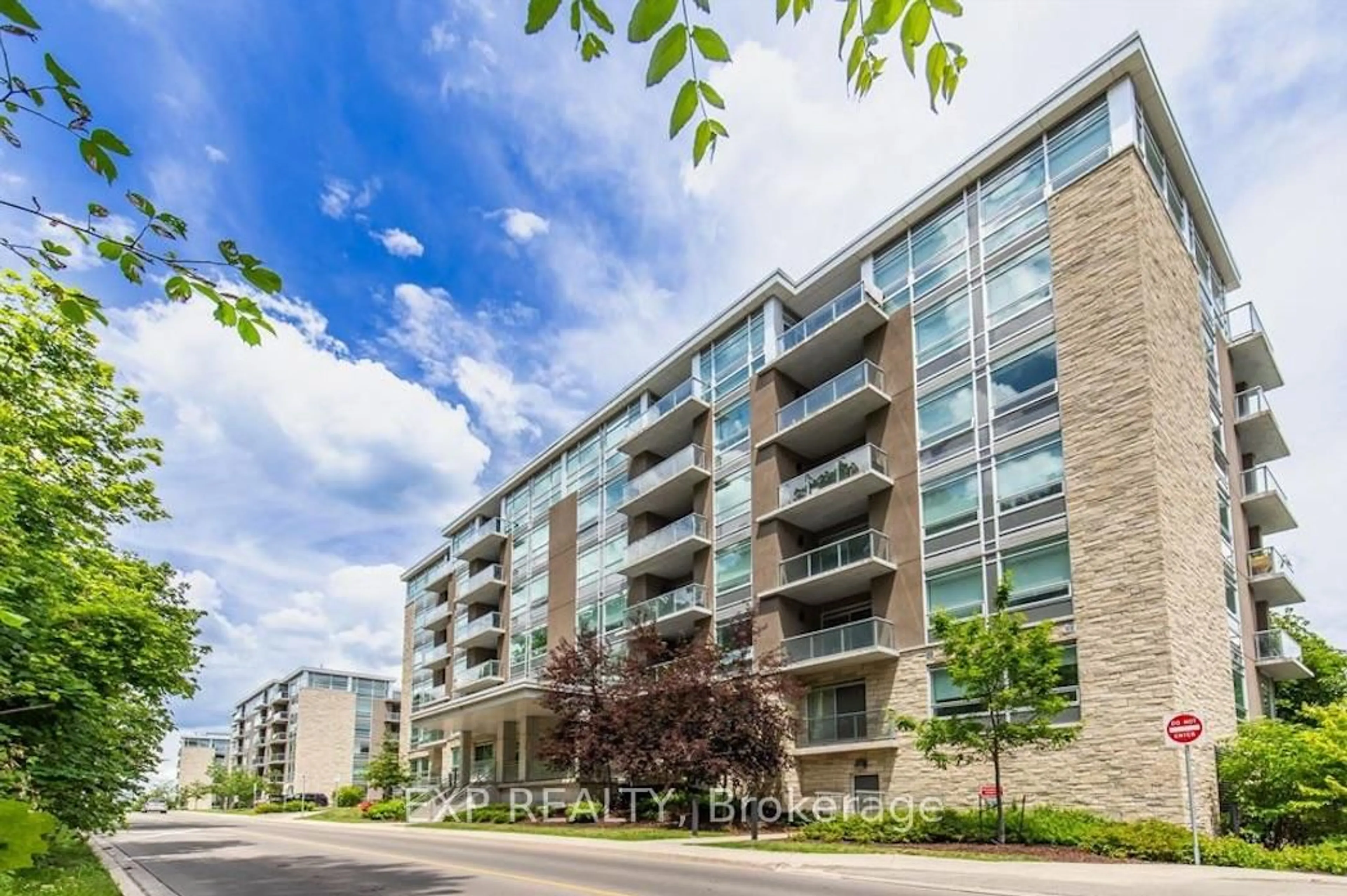 Unknown for 479 Charlton Ave #601, Hamilton Ontario L8N 0B4