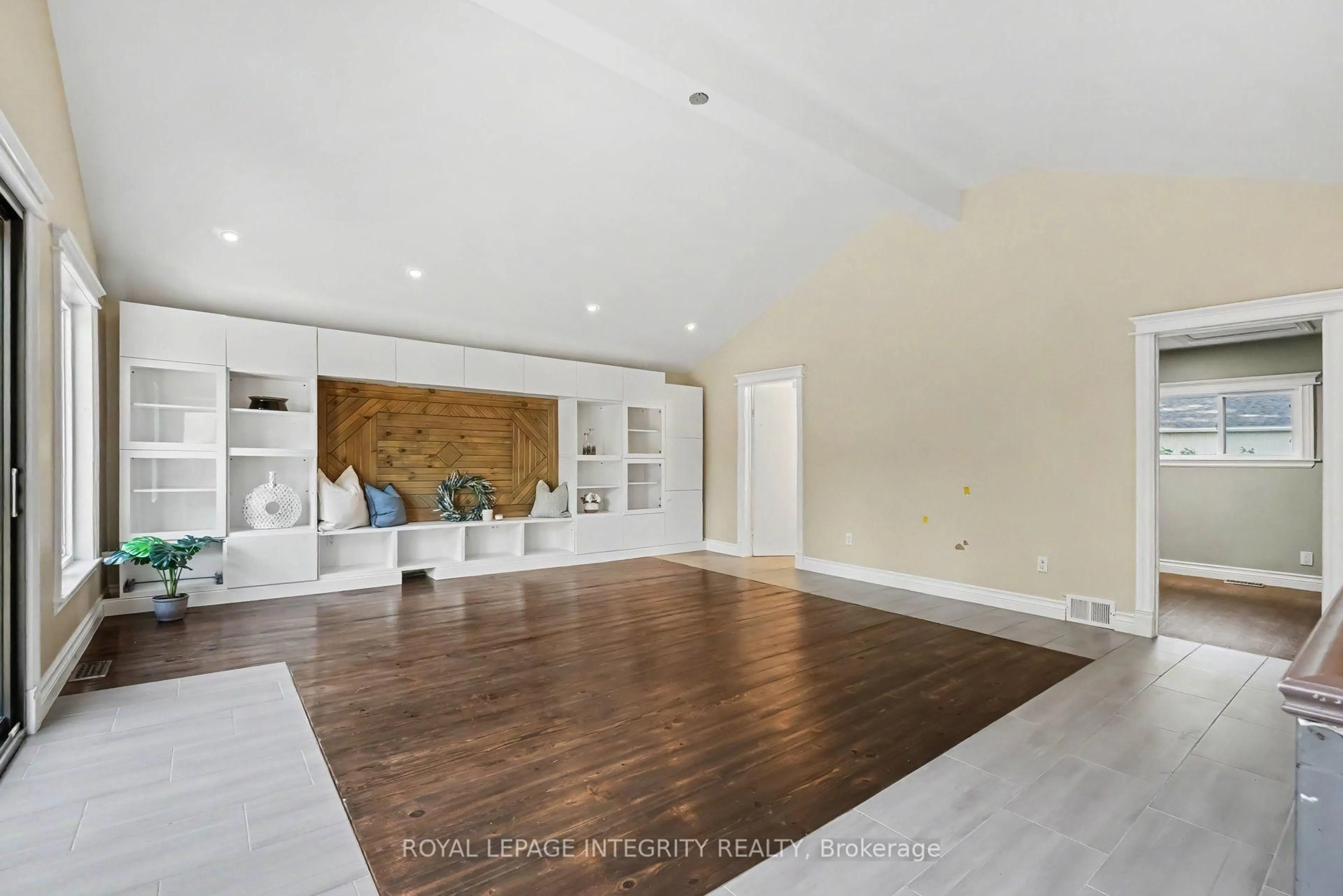 Unknown for 357 Bayview Dr, Ottawa Ontario K0A 3M0