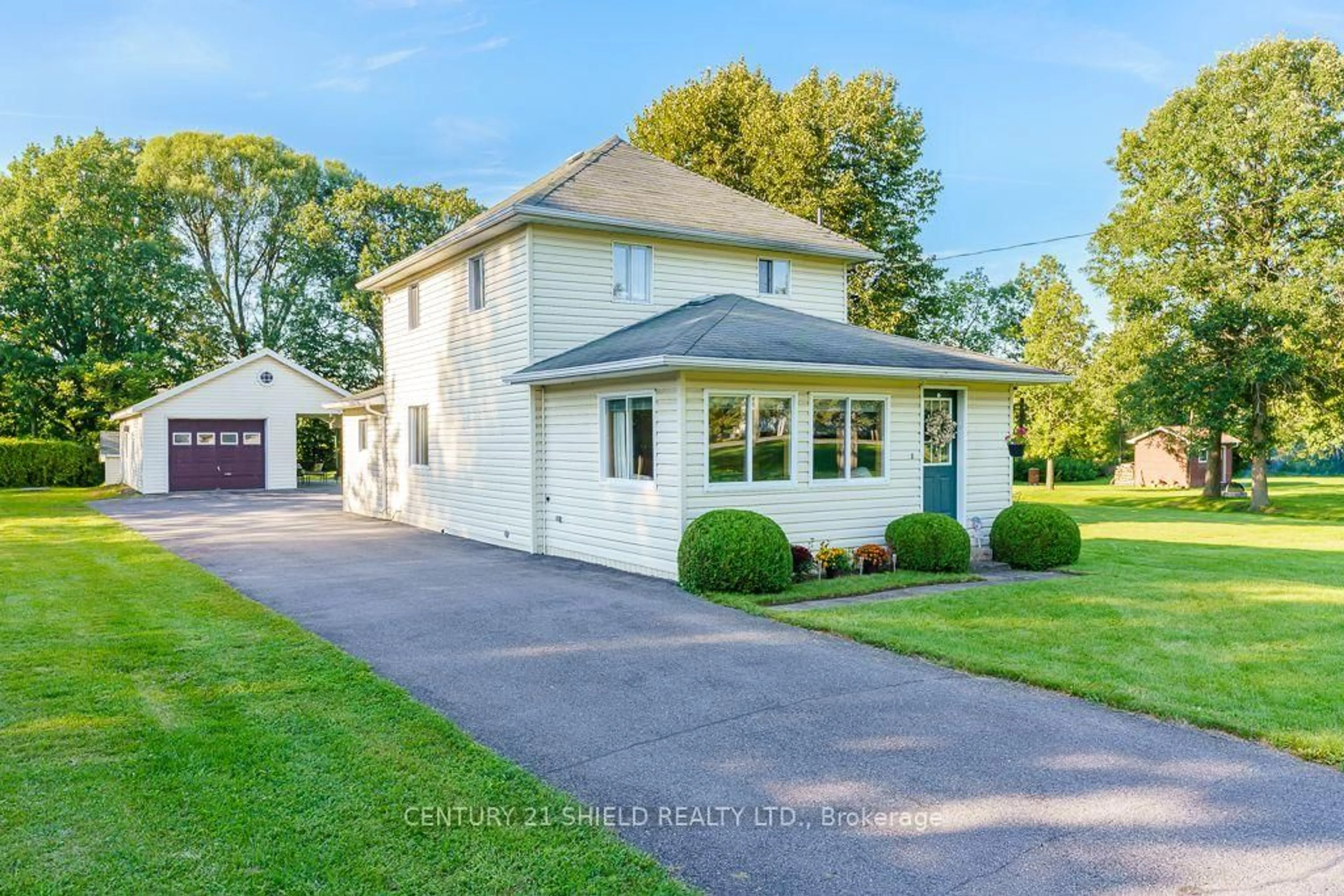 A pic from outside/outdoor area/front of a property/back of a property/a pic from drone, street for 17245 County Rd 18 Rd, South Stormont Ontario K0C 2A0