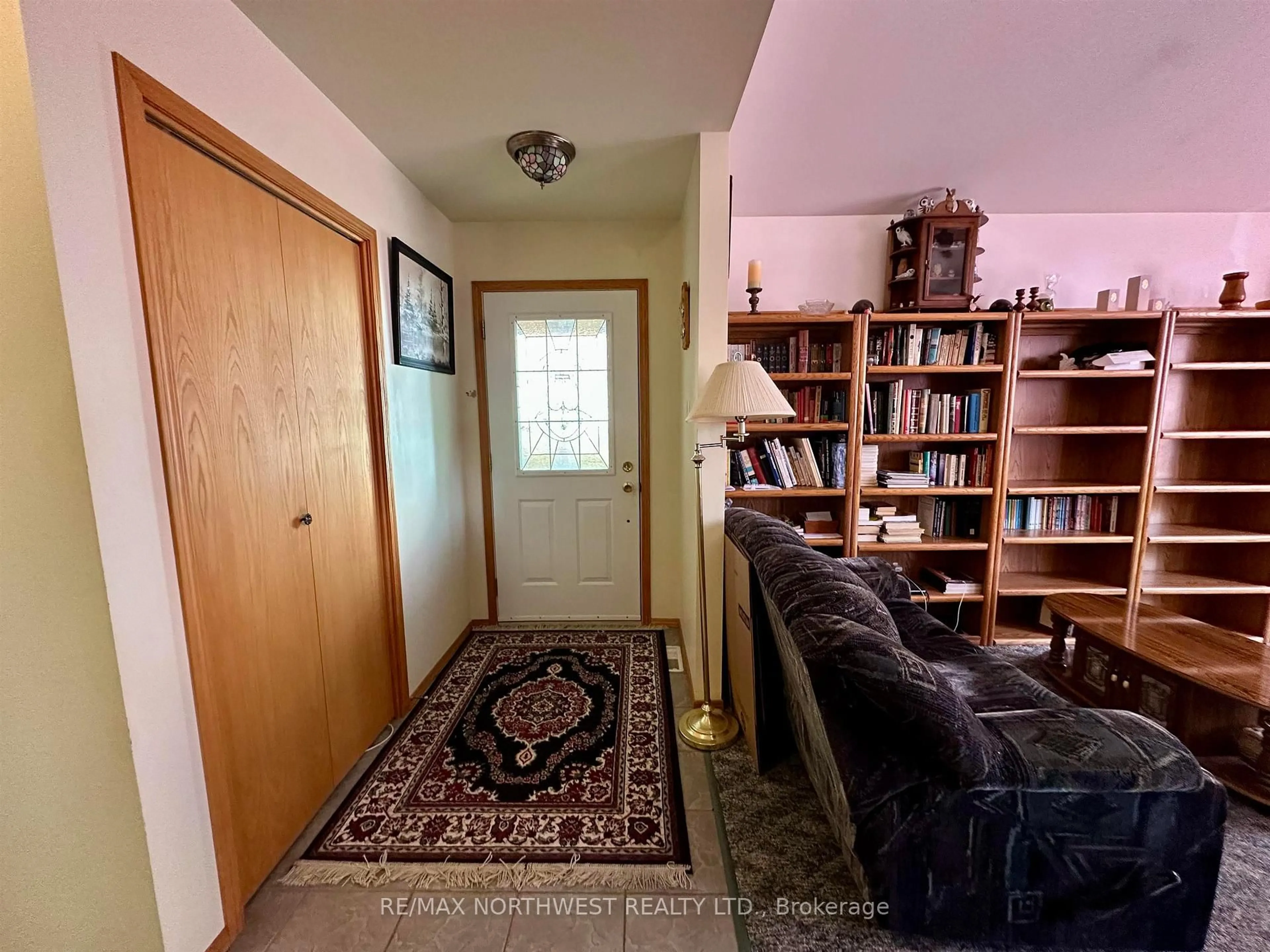 Indoor entryway for 1308 Eighth Street North, Kenora Ontario P9N 2S2