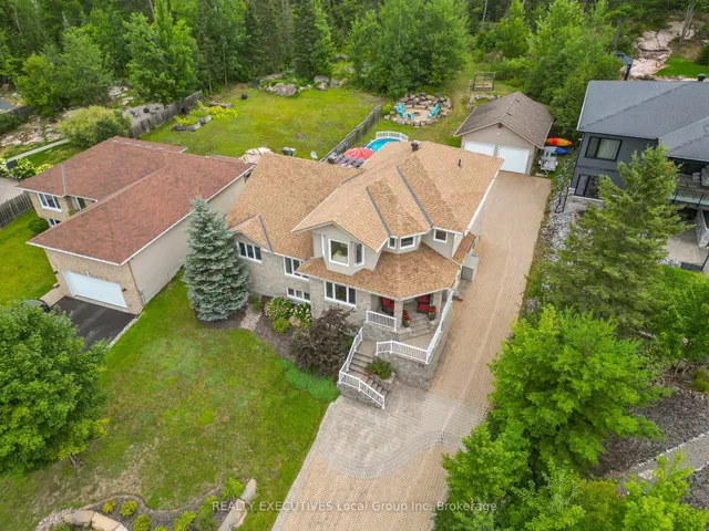 124 Fairway Dr, Callander 3