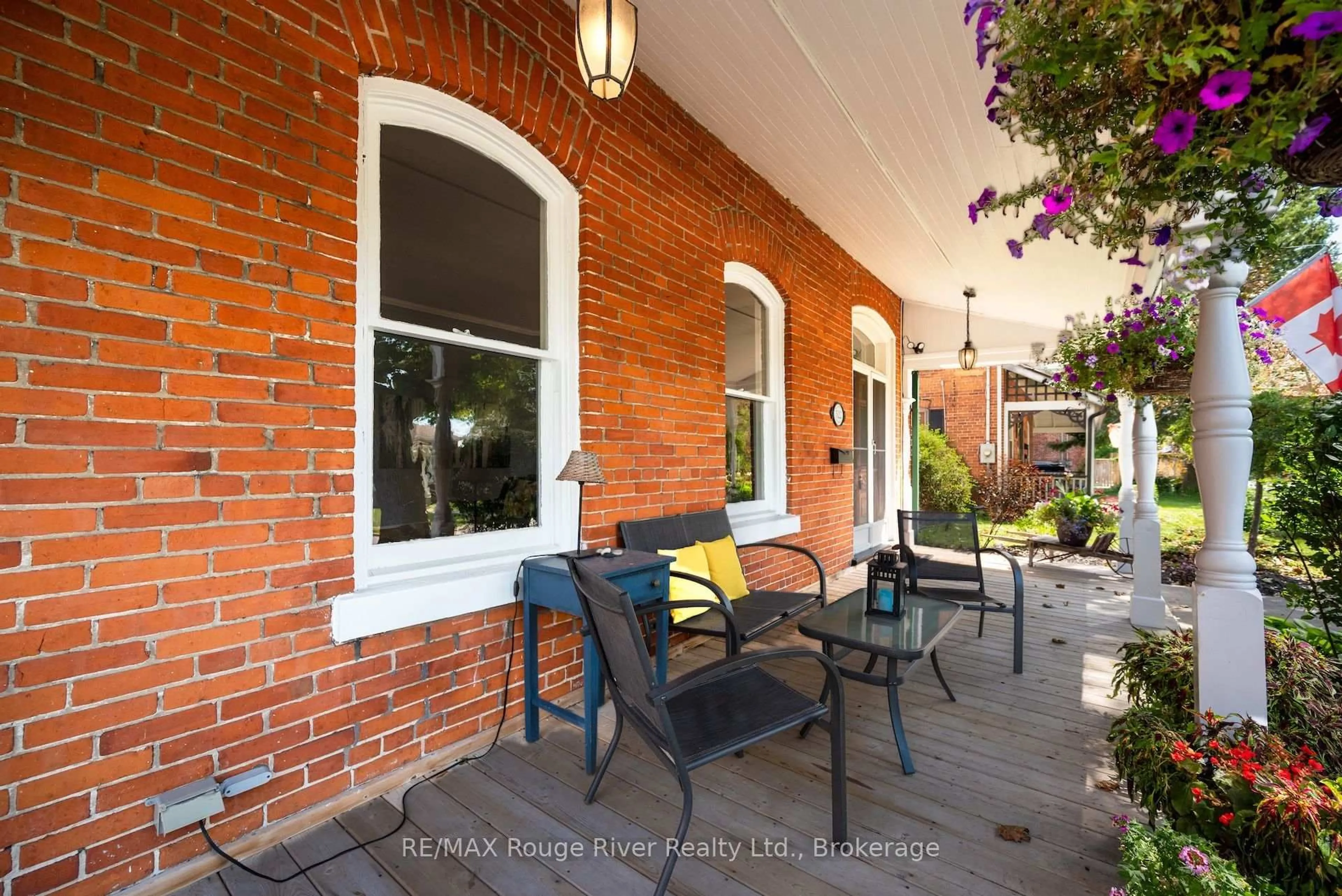 Patio, street for 522 George St, Cobourg Ontario K9A 3N2