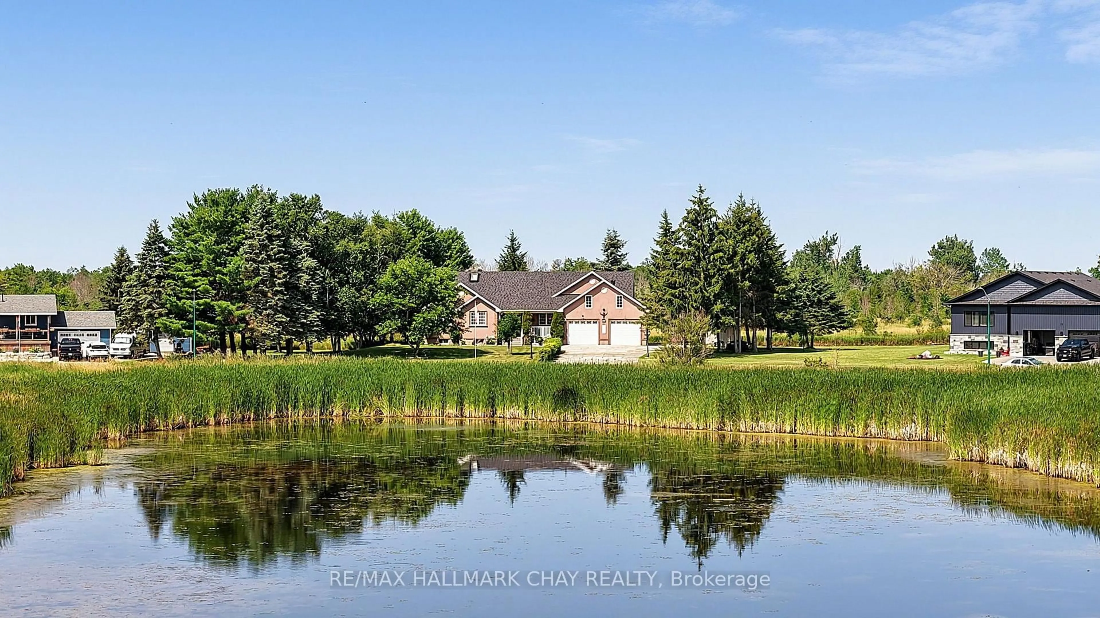A pic from outside/outdoor area/front of a property/back of a property/a pic from drone, water/lake/river/ocean view for 31 Hillside Dr, Georgian Bay Ontario L0K 1S0