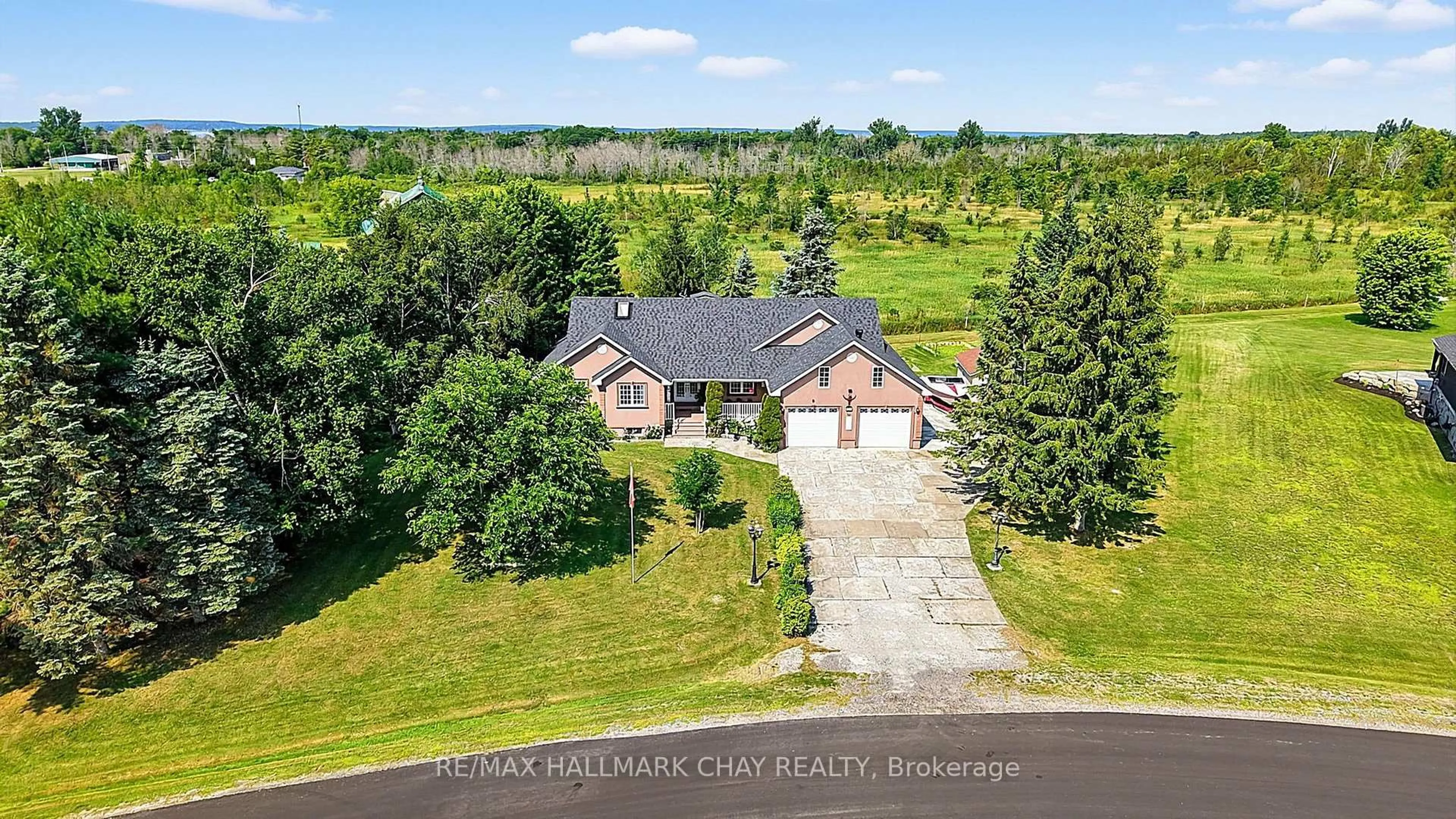 A pic from outside/outdoor area/front of a property/back of a property/a pic from drone, water/lake/river/ocean view for 31 Hillside Dr, Georgian Bay Ontario L0K 1S0