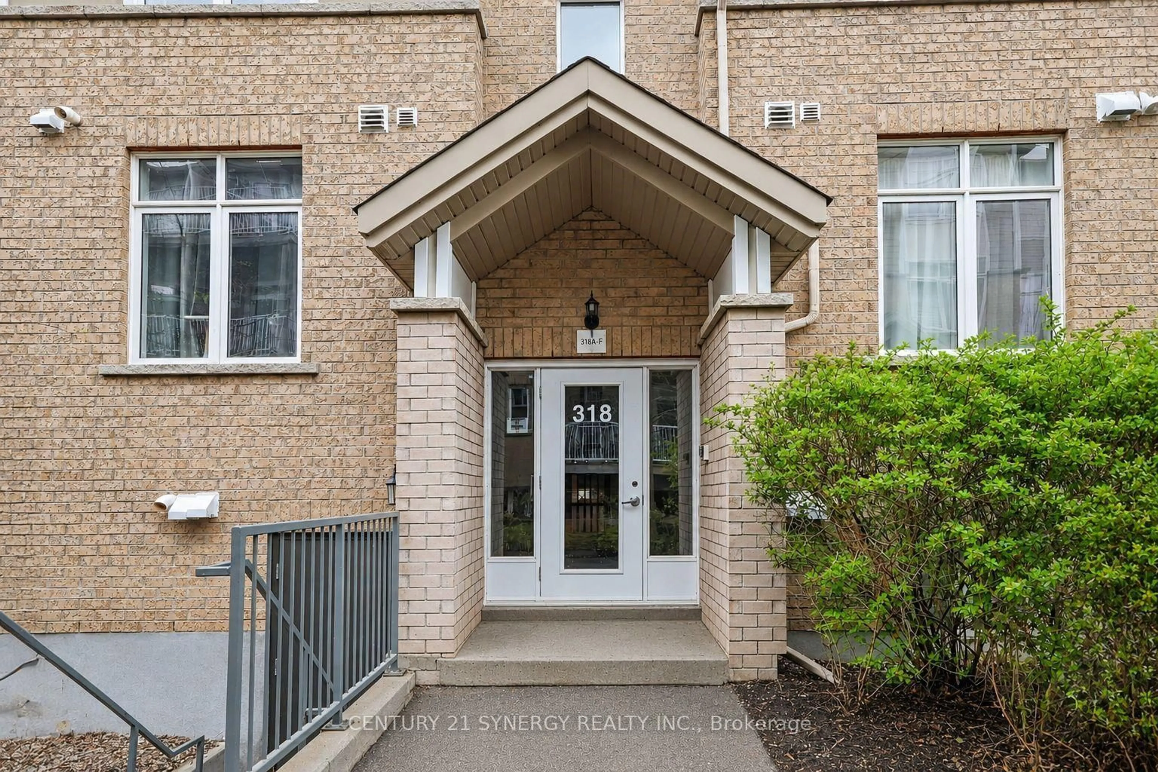 Indoor entryway for 318 Everest Private #D, Ottawa Ontario K1G 4E3