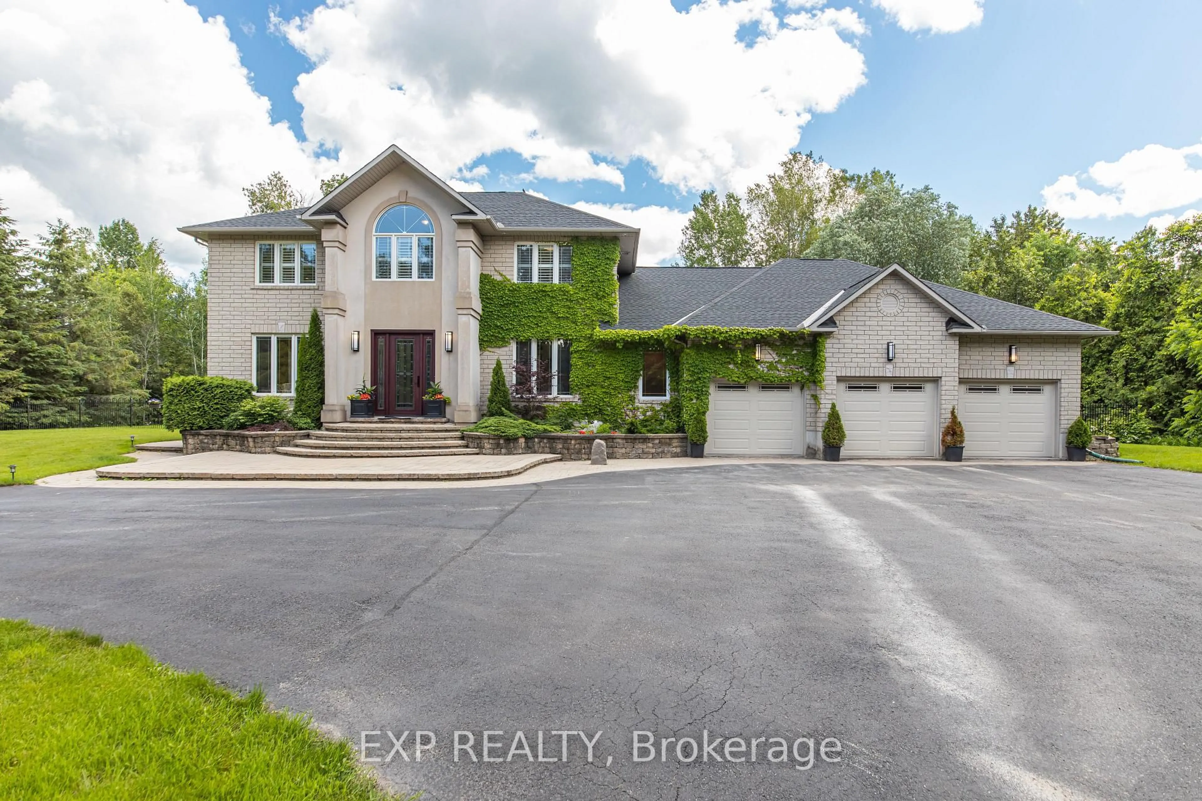 Home with brick exterior material, street for 1550 Lords Manor Lane, Ottawa Ontario K4M 1K3