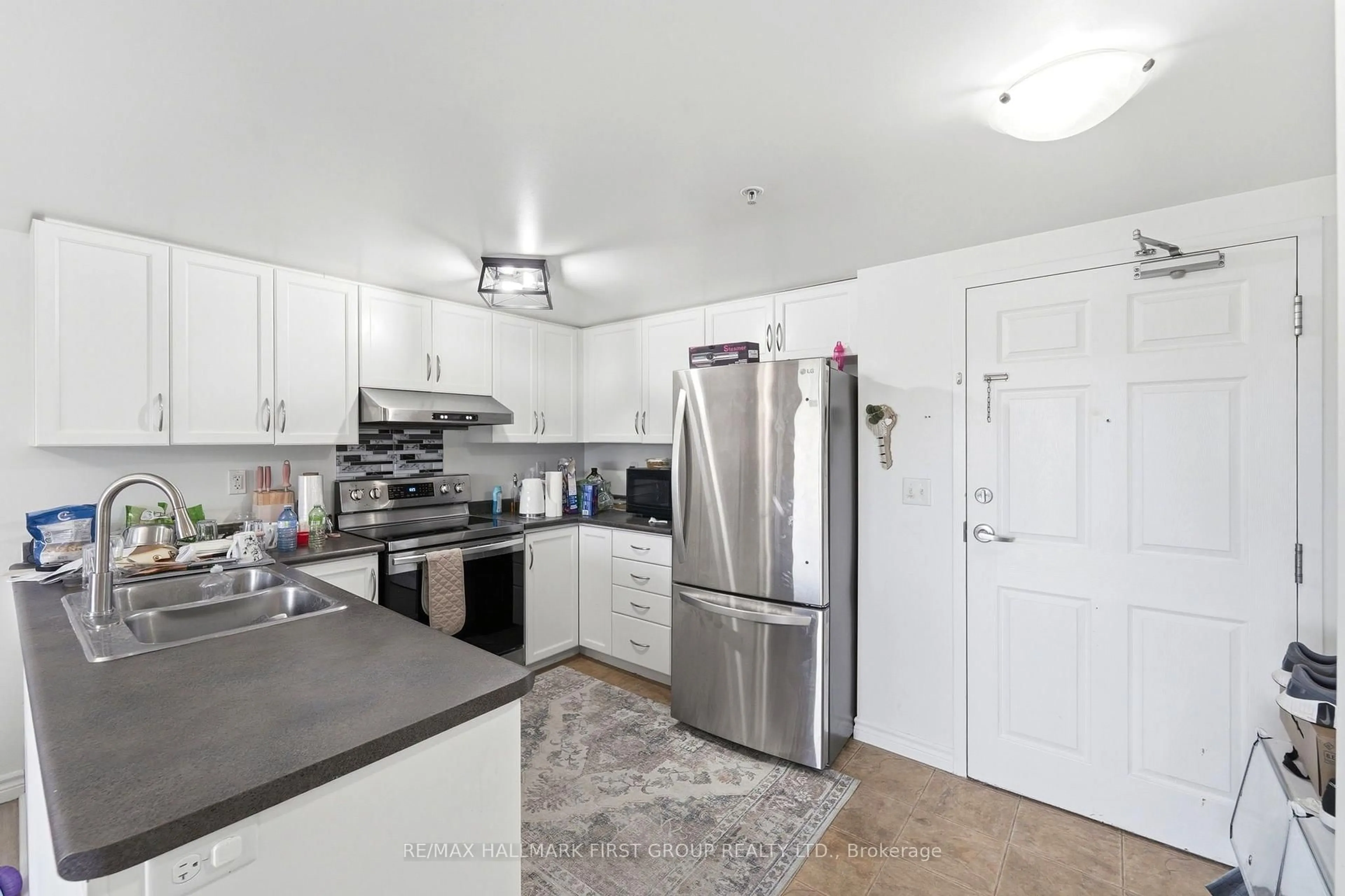 Standard kitchen, unknown for 19 Waterford Dr #403, Guelph Ontario N1L 0J1
