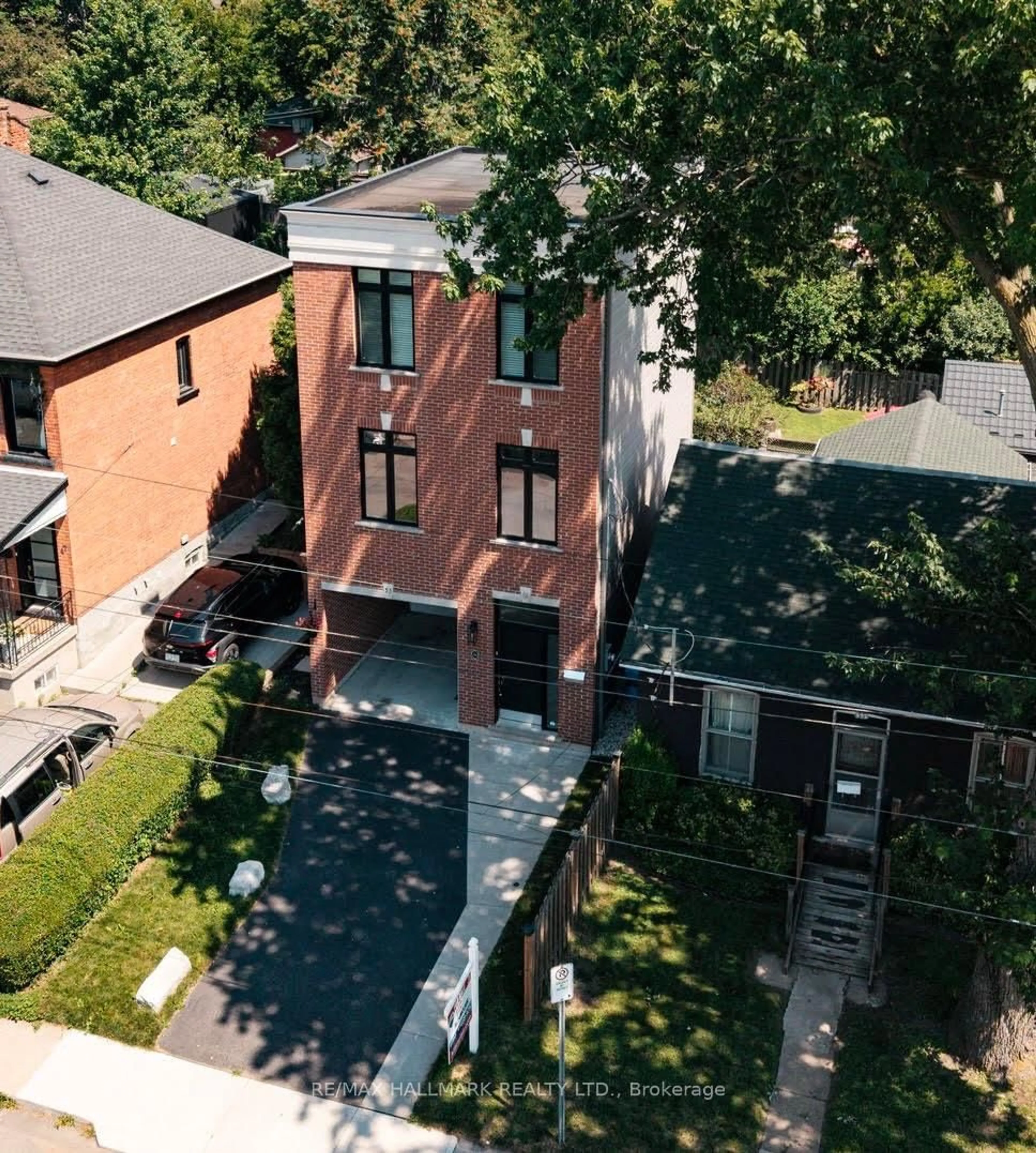 Home with brick exterior material, street for 53 Wood St, Hamilton Ontario L8L 3Y2